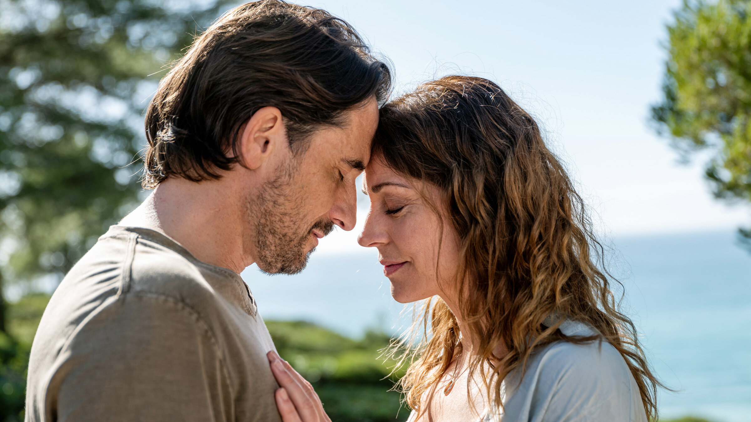 "Schlaflos in Portugal": Martin (Oliver Mommsen) und Livia (Ulrike C. Tscharre) kommen sich näher.
