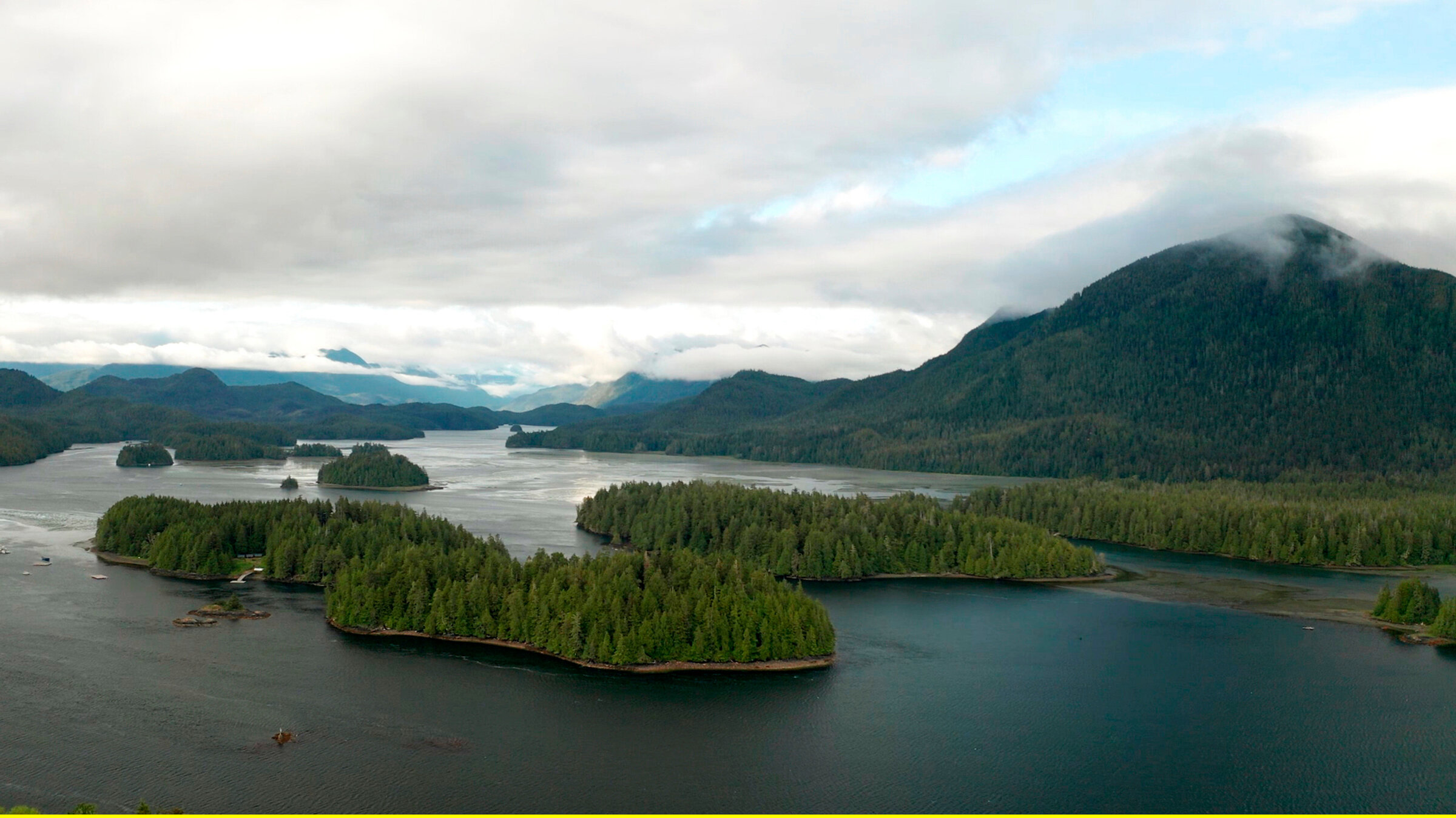 "mareTV: Vancouver Island": Die ganze Vielfalt Kanadas auf einer Insel: im Inland schneebedeckte Gipfel, an der rauen Westküste breite Sandstrände und dazwischen wilde, unberührt Natur.