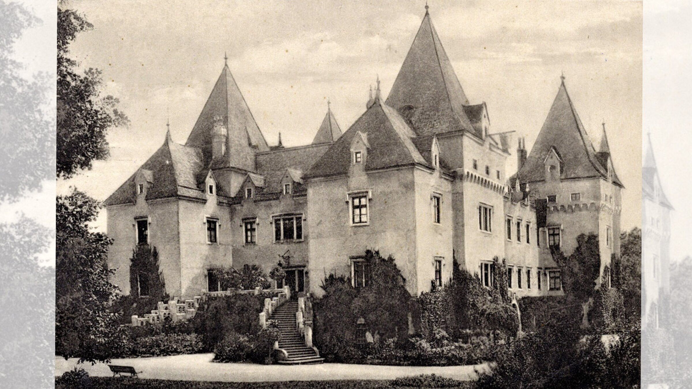 "Klimt-Bilder: Das Kunsträtsel von Immendorf": Postkarte Schloss Immendorf. Ab 1942 wurden im Schloss Immendorf wertvolle Kunstschätze aus Privatsammlungen und Museen gelagert: Gemälde, Plastiken und kunstgewerbliche Objekte.