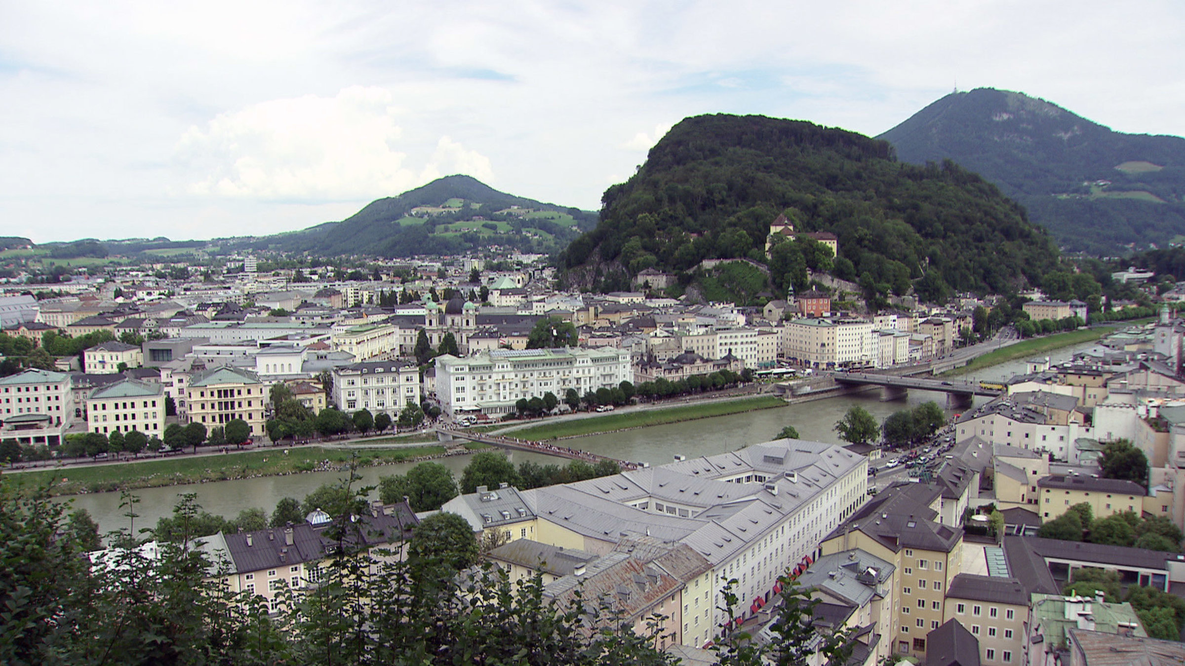 "Die rechte Altstadt: Ein Stadtteil Salzburgs abseits der Touristenströme": Rechte Altstadt