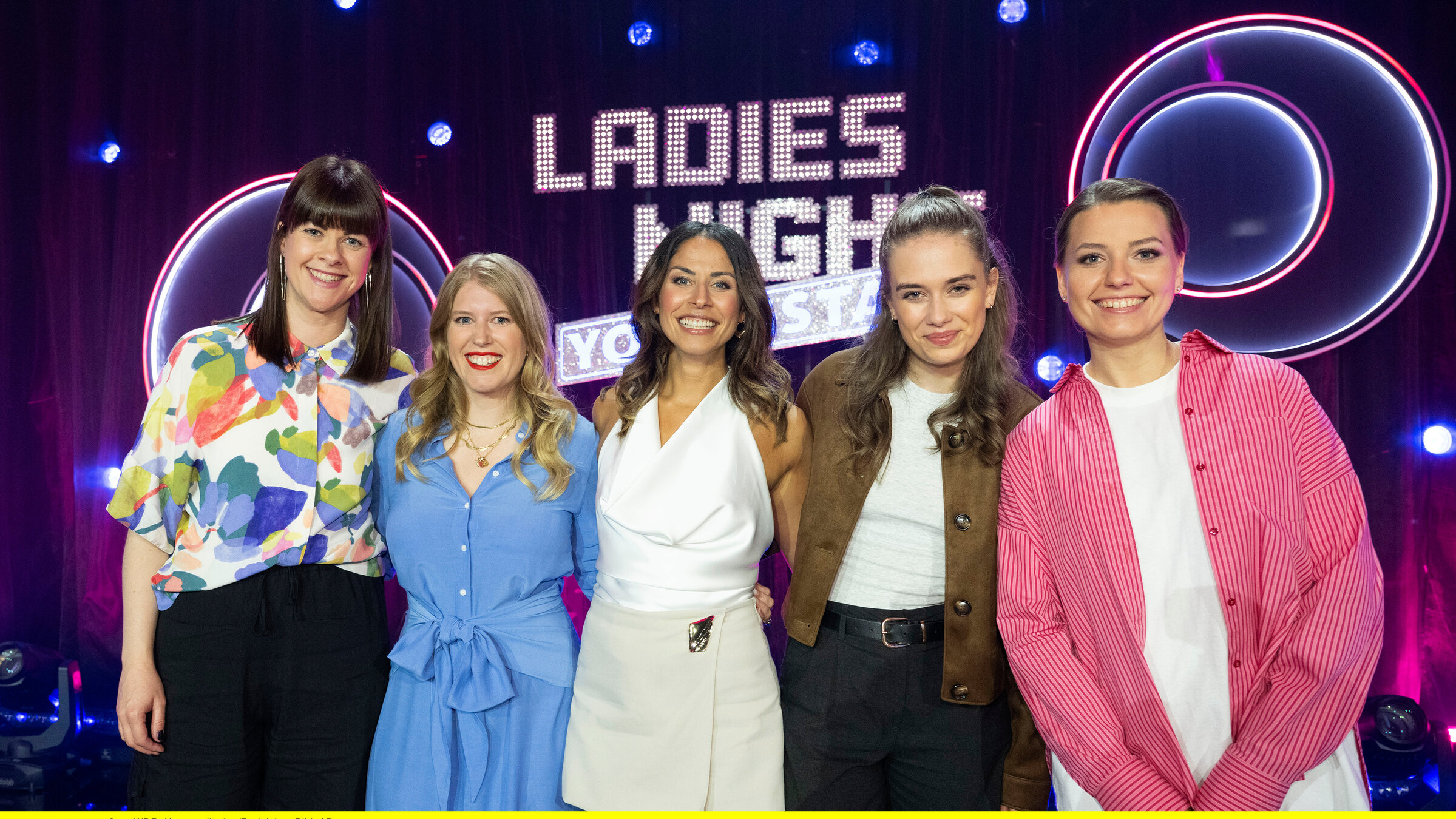 "Ladies Night Youngstars": Moderatorin Negah Amiri (mi.) mit ihren Gästen v.l.n.r.:  Lena Loster, Teresa Jung, Josepha Walter, Iryna Prykhodzka.