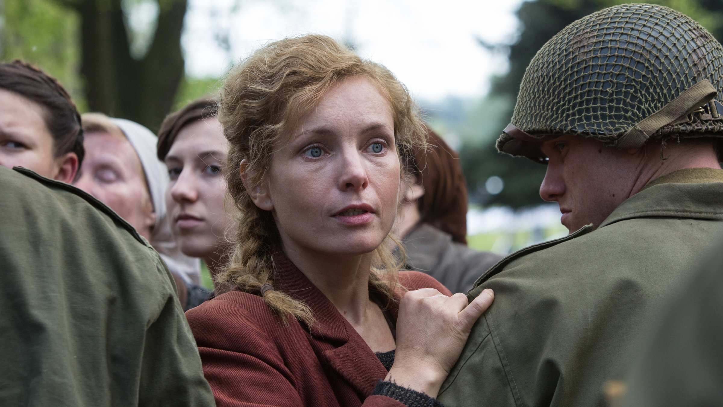 "TANNBACH - Schicksal eines Dorfes: Der Morgen nach dem Krieg" - Liesbeth (Nadja Uhl)