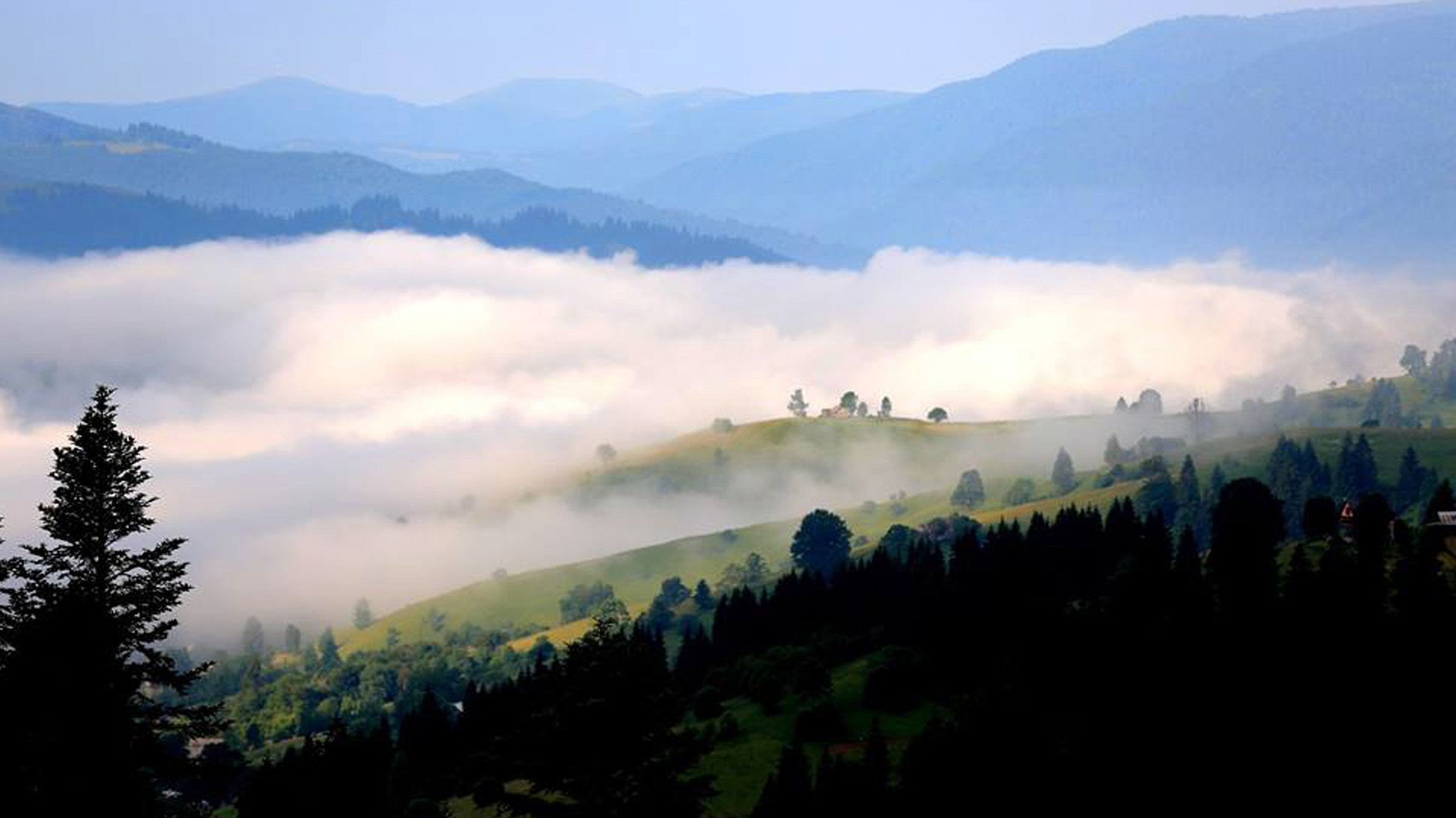 ""Grenzland - Vom Baltikum zur Akropolis - Vom Westen der Ukraine nach Griechenland": Landschaftsfoto nahe der Stadt Yaremche in der Provinz "Ivano-Frankivs'ka Oblast' in der Ukraine.