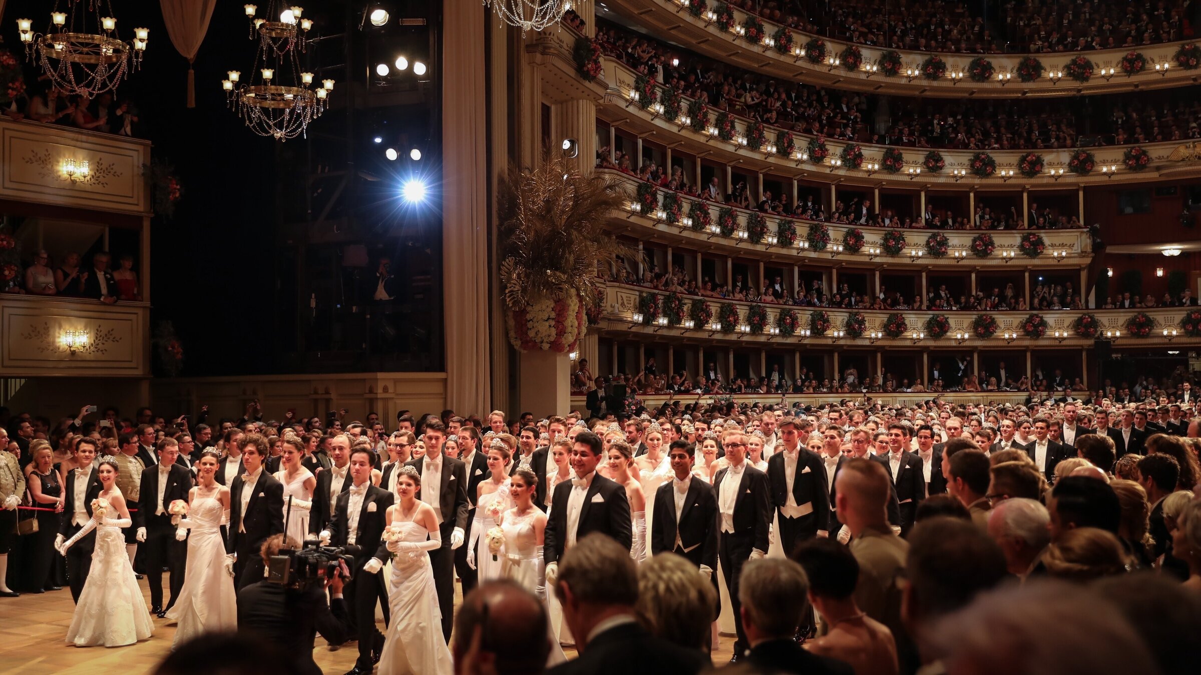 "Wiener Opernball 2024 - Die Eröffnung": Die Eröffnung.