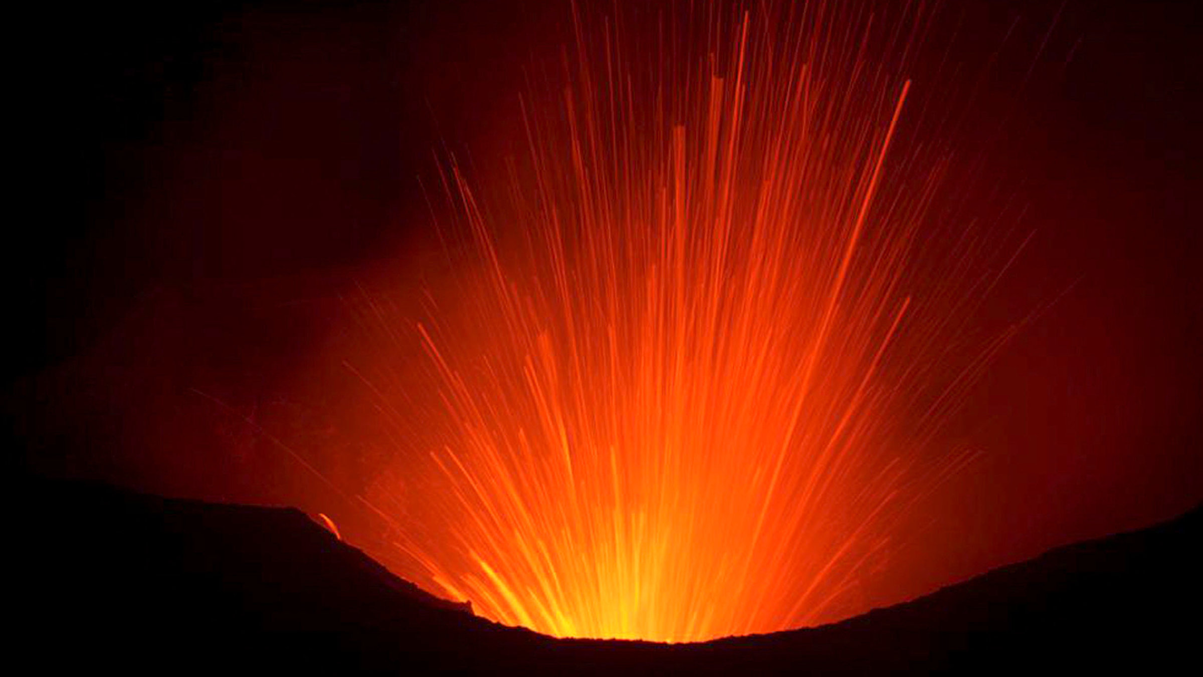 "Die Südsee: Feuerinseln im Ozean": Viele Inseln der Südsee sind vulkanischen Ursprungs, zu den aktivsten Feuerbergen zählt der Tanna auf der Inselgruppe Vanuatu.