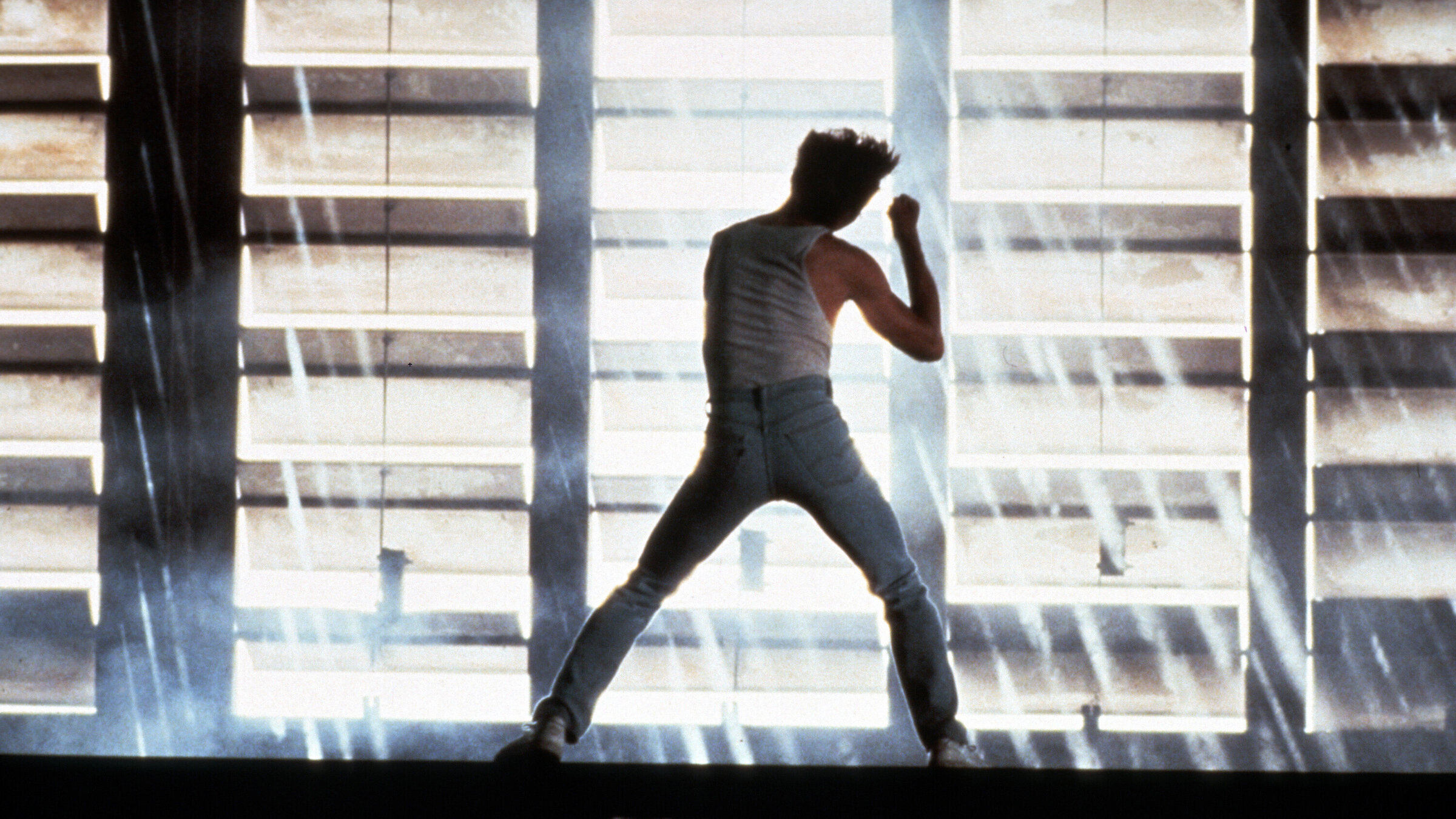 "Footloose": Ren (Kevin Bacon) pfeift auf das Tanzverbot.