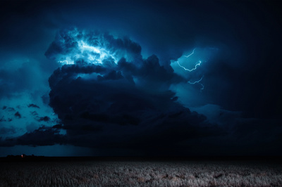 Blitze - Himmel unter Strom