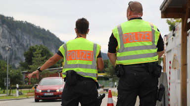 Zdf.reportage - Dürfen Die Das? Coronaregeln Und Kein Ende