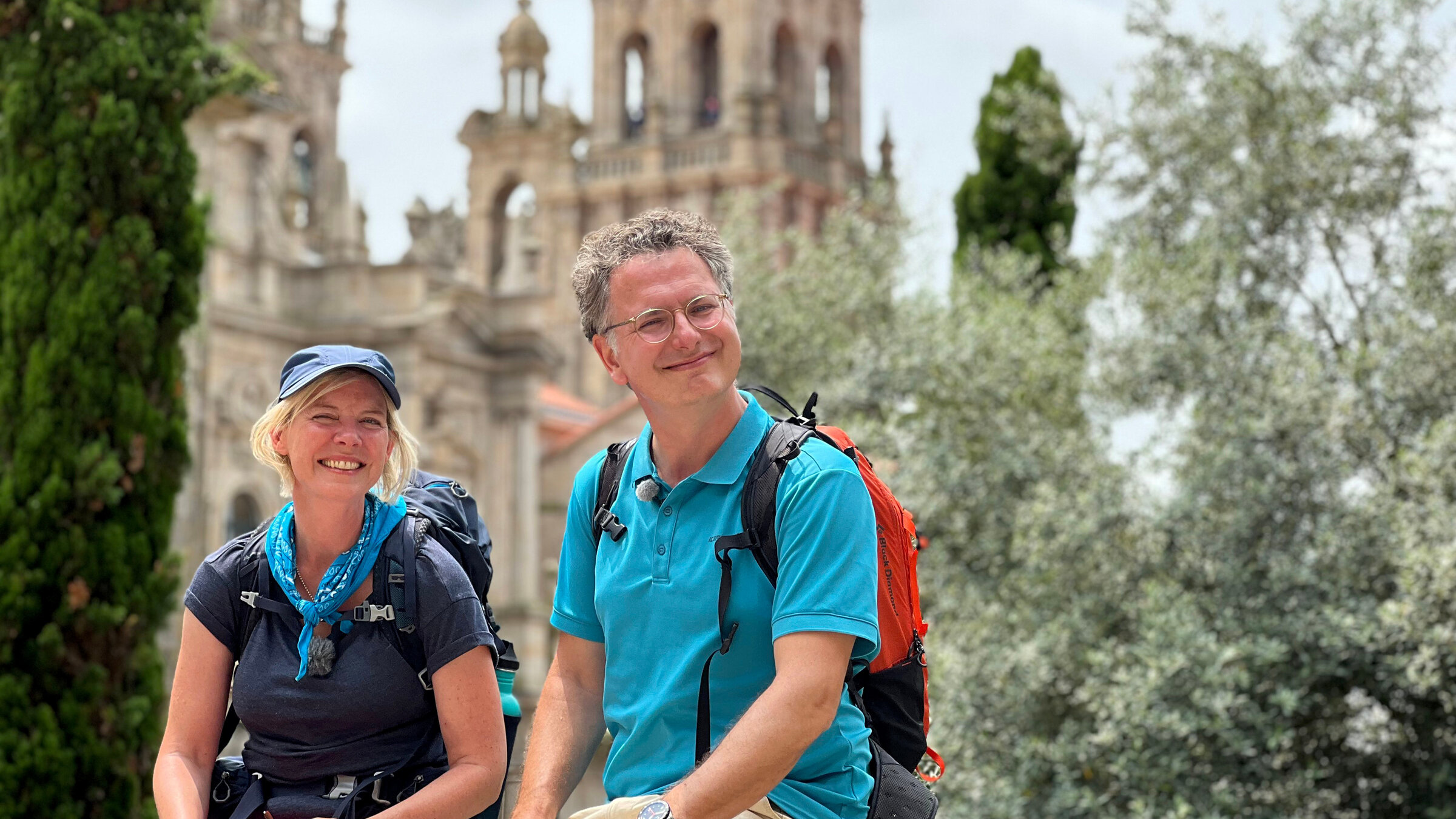 "Jakobsweg, da will ich hin!": Ankunft in Santiago. v.l.n.r.: Anne Strauch und Michael Friemel