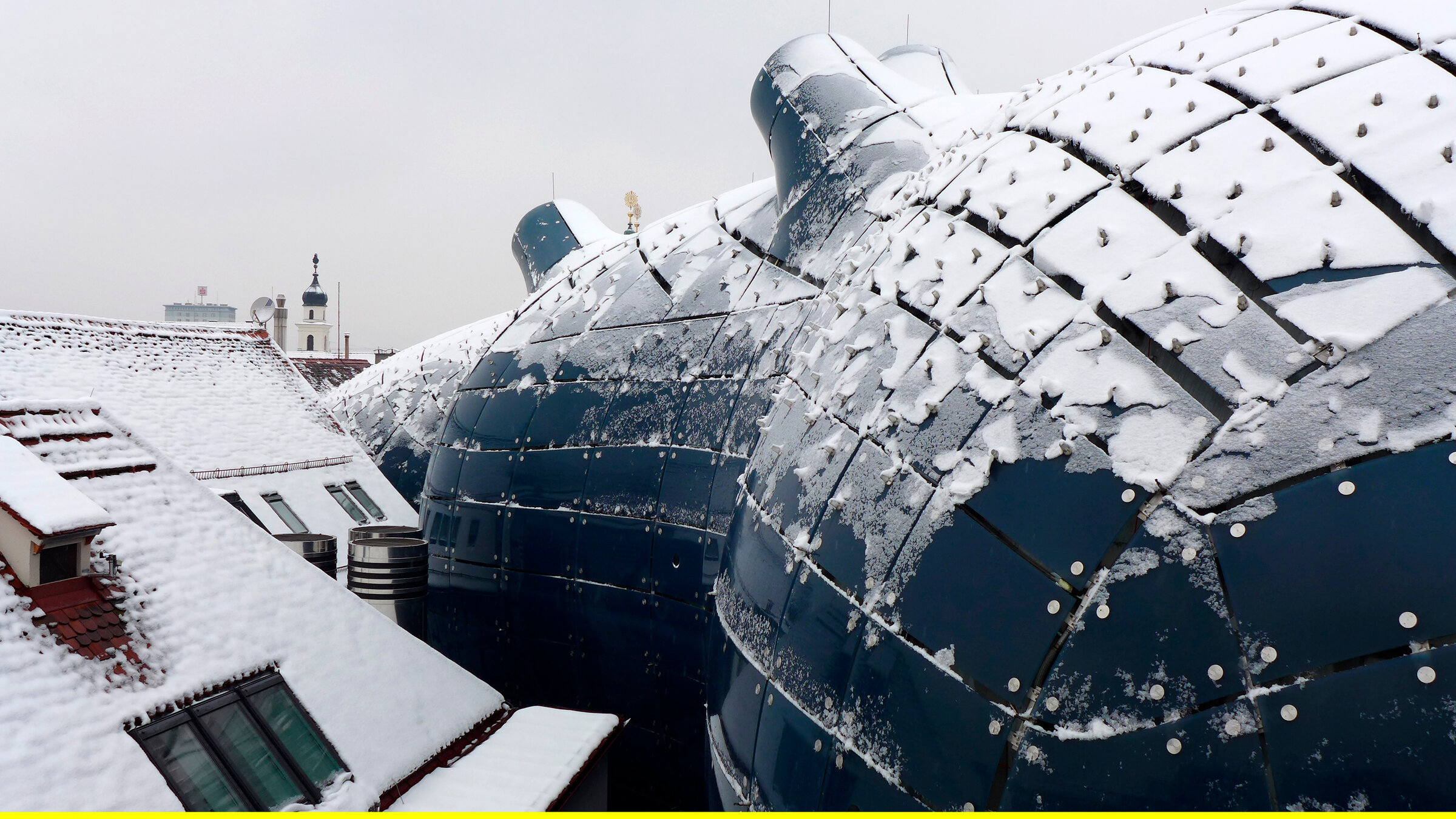"Österreich, da will ich hin! Spezial - Graz und Innsbruck": Das moderne Kunsthaus inmitten der Grazer Altstadt.