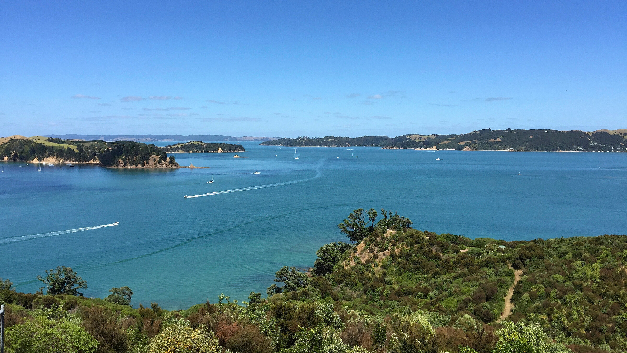 "mareTV: Neuseelands schönste Bucht": Hier kommt der Briefträger übers Wasser: einige Inseln im Hauraki Gulf werden immer noch von Postschiffen angesteuert.