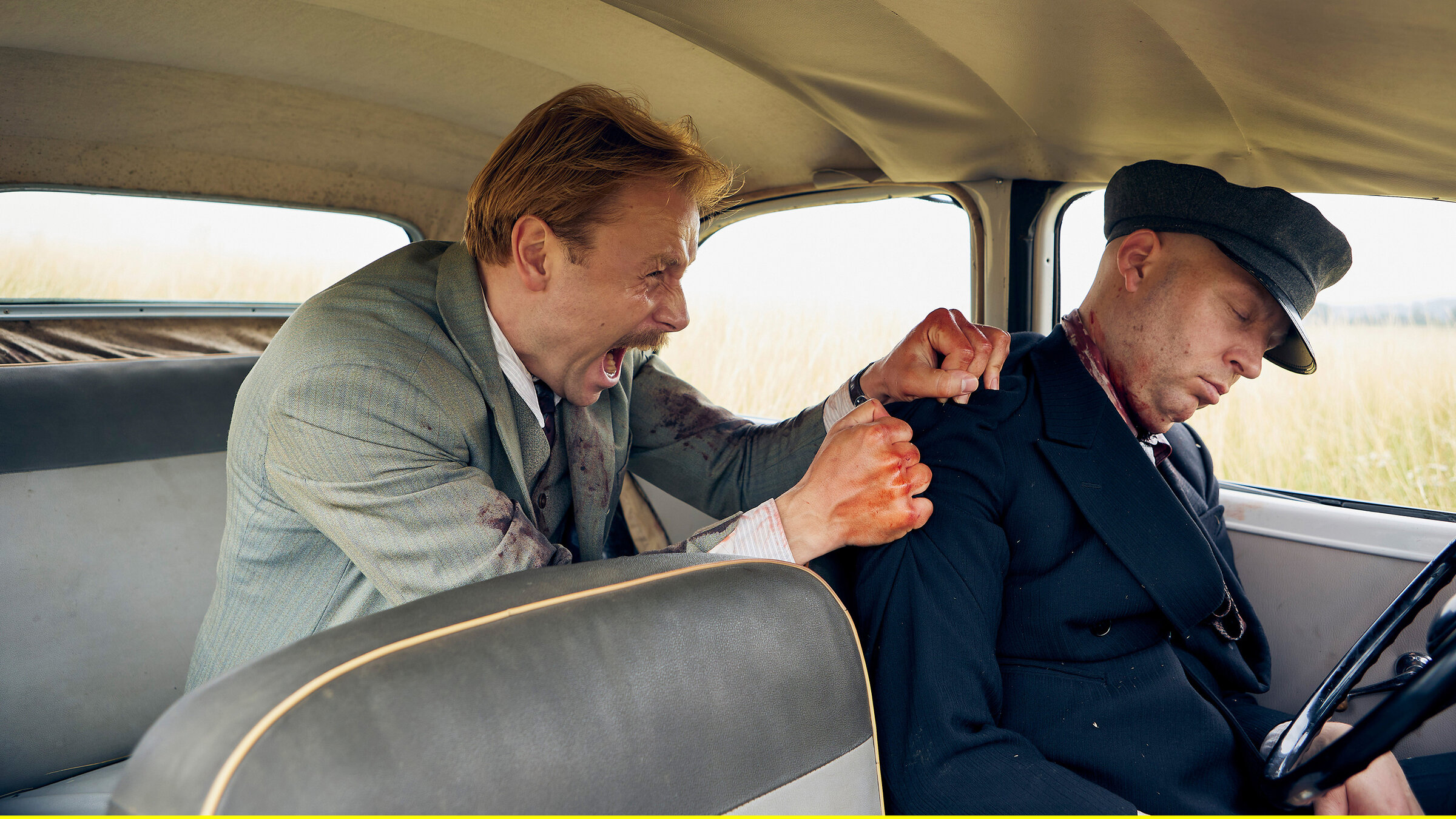 "Bonn - Alte Freunde, neue Feinde (3/6)": Wolfgang Berns (Max Riemelt, l.) hat den Fahrer Manfred (Moritz Fischer, r.) getötet.