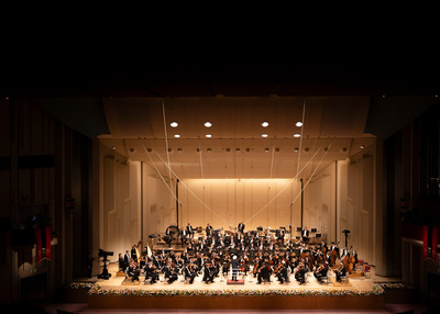 Sir Simon Rattle dirigiert Mahlers 7. in Tokio
