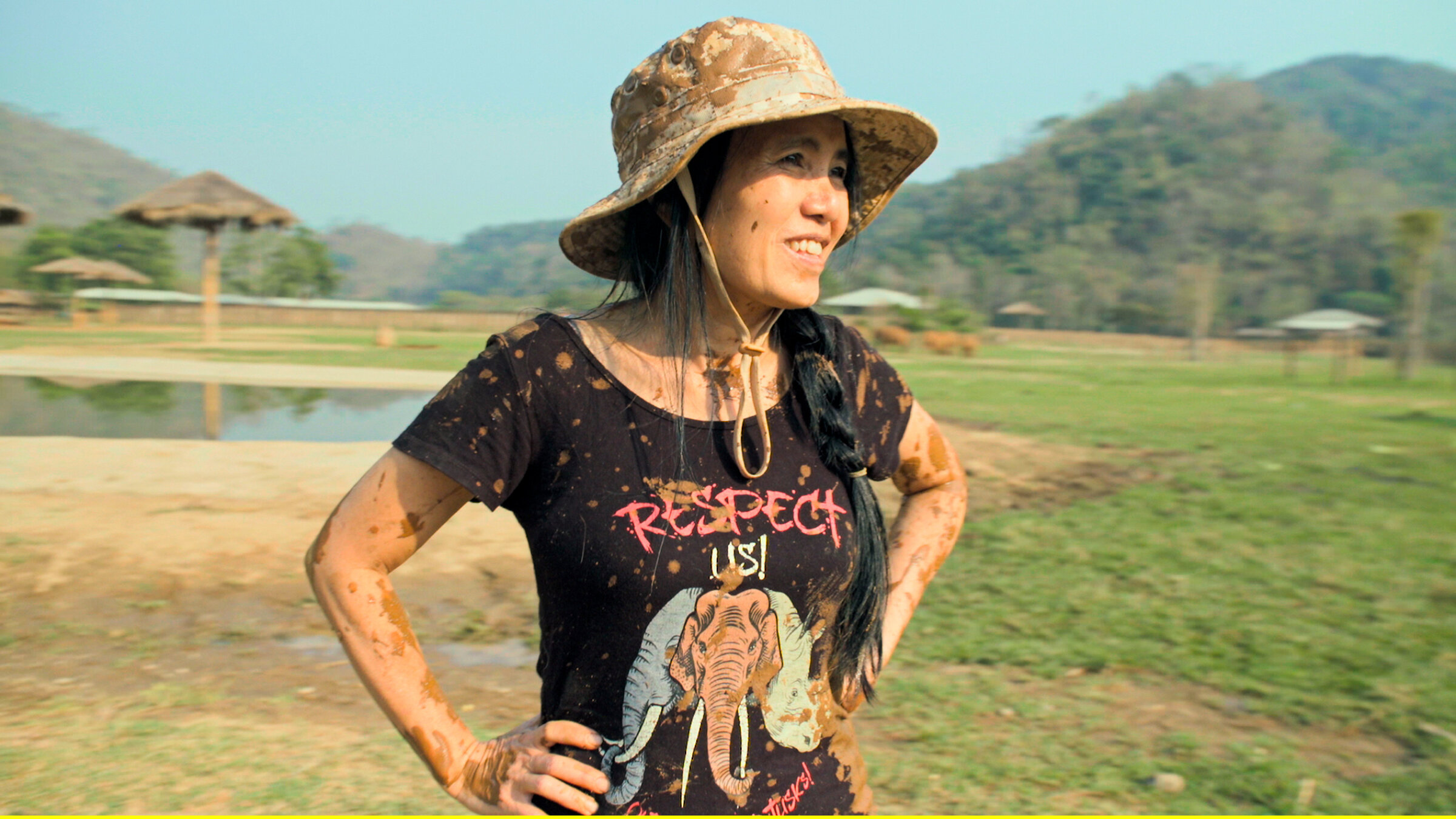 "Thailands Elefantenretterin": Lek schlammverschmiert.