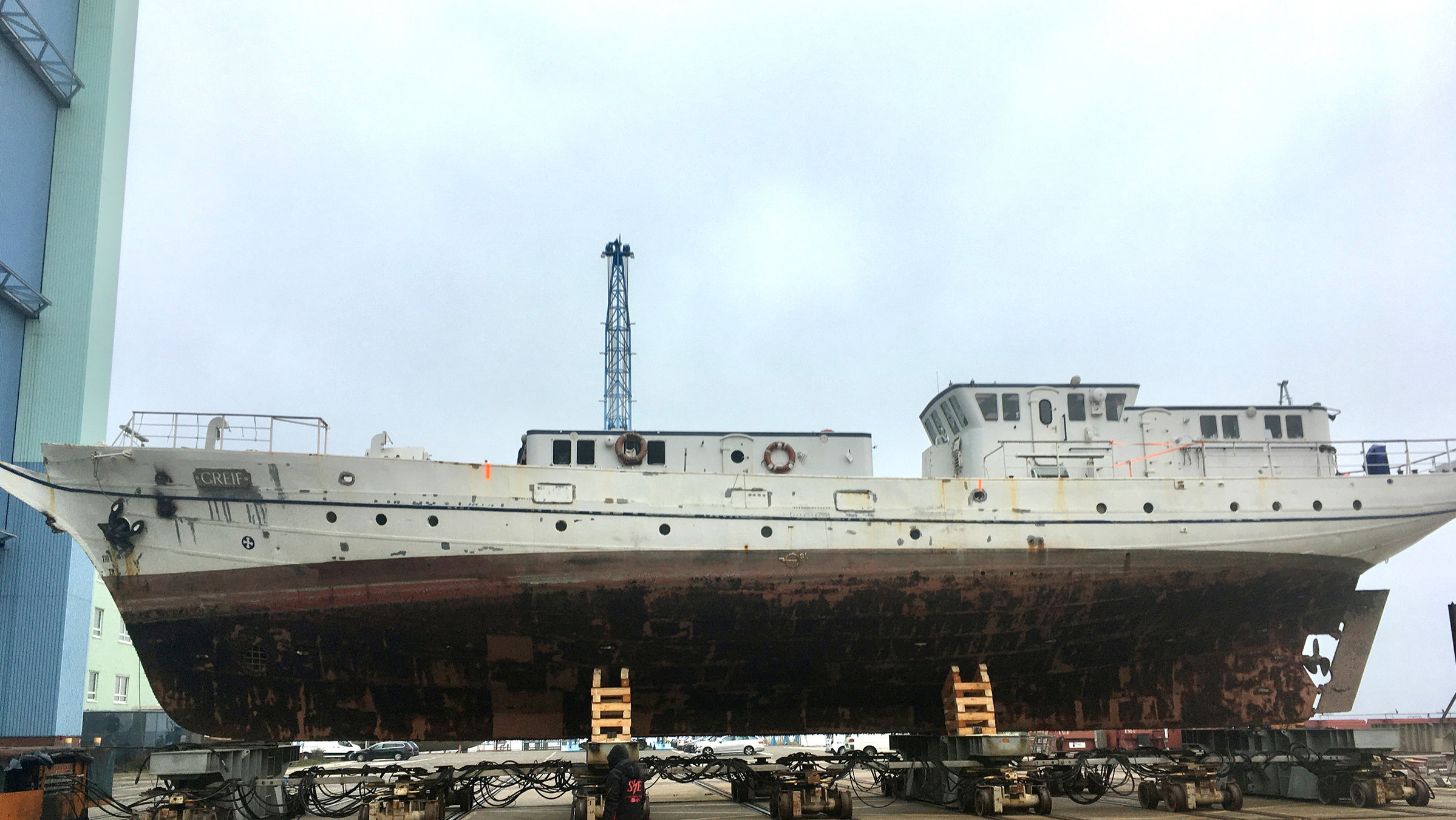 "Die Nordreportage: Eine Schiffslegende am Ende": Endlich auf der Werft: Die GREIF in Stralsund