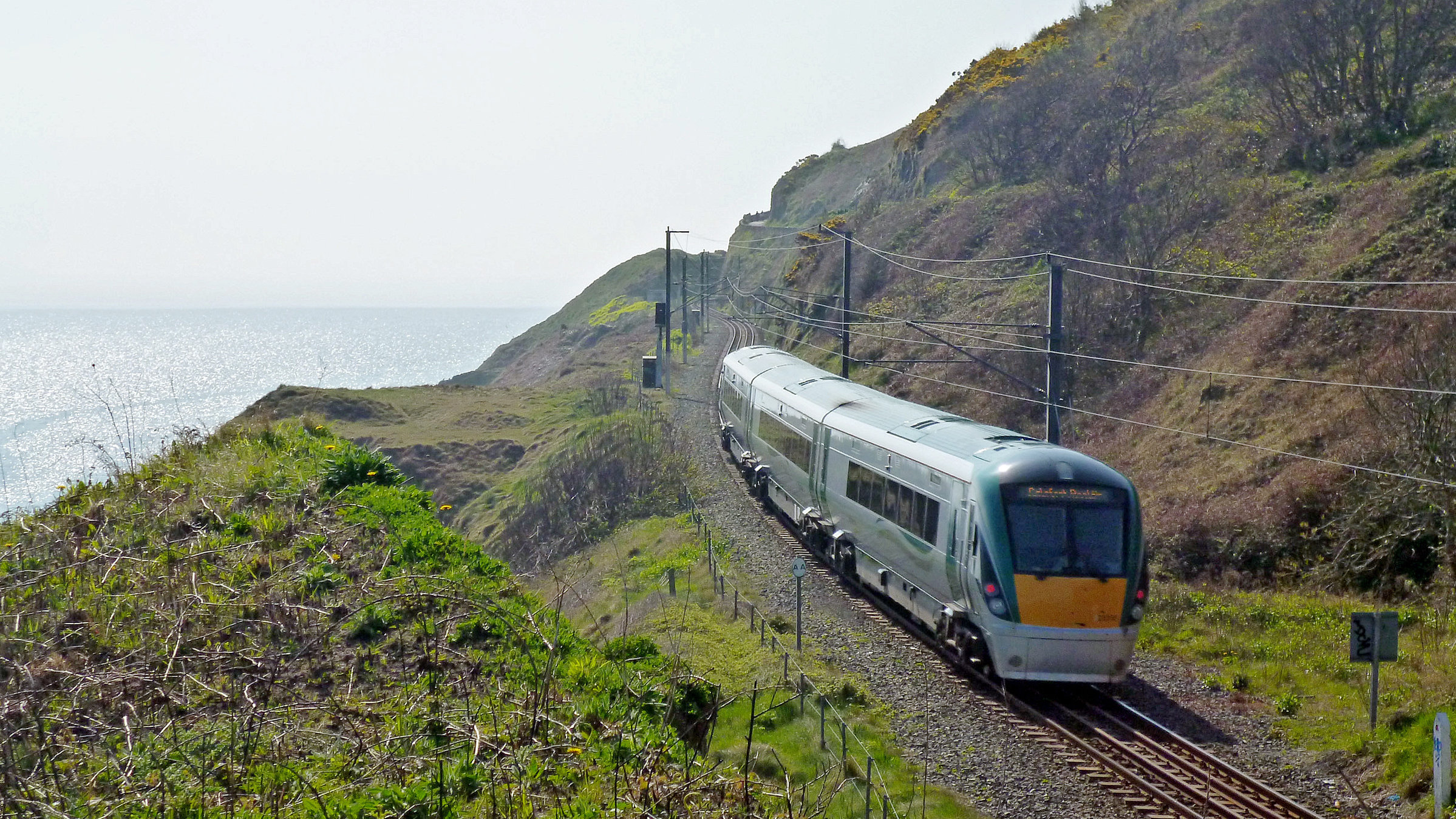 "Mit dem Zug durch Irland": Entlang der Ostküste Irlands - Die Strecke Dublin - Wexford gilt als schönste Eisenbahnstrecke Irlands.