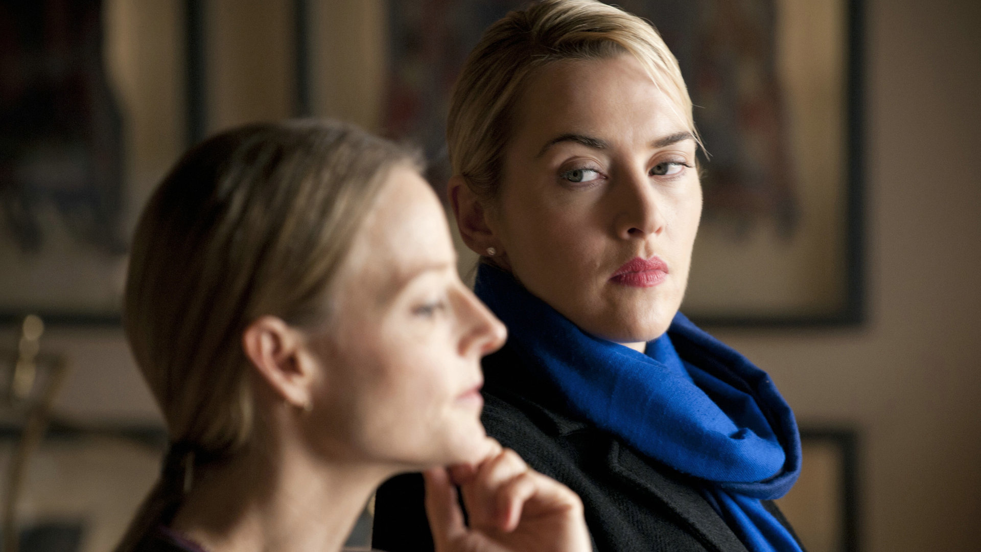 "Der Gott des Gemetzels" - Zwischen Penelope Longstreet (Jodie Foster, li.) und Nancy Cowan (Kate Winslet) ist die Abneigung spürbar.