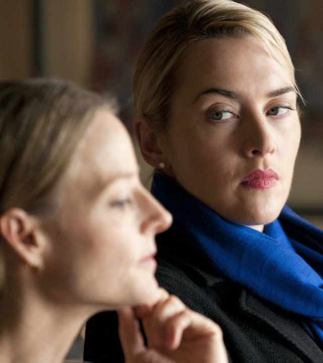 "Der Gott des Gemetzels" - Zwischen Penelope Longstreet (Jodie Foster, li.) und Nancy Cowan (Kate Winslet) ist die Abneigung spürbar.