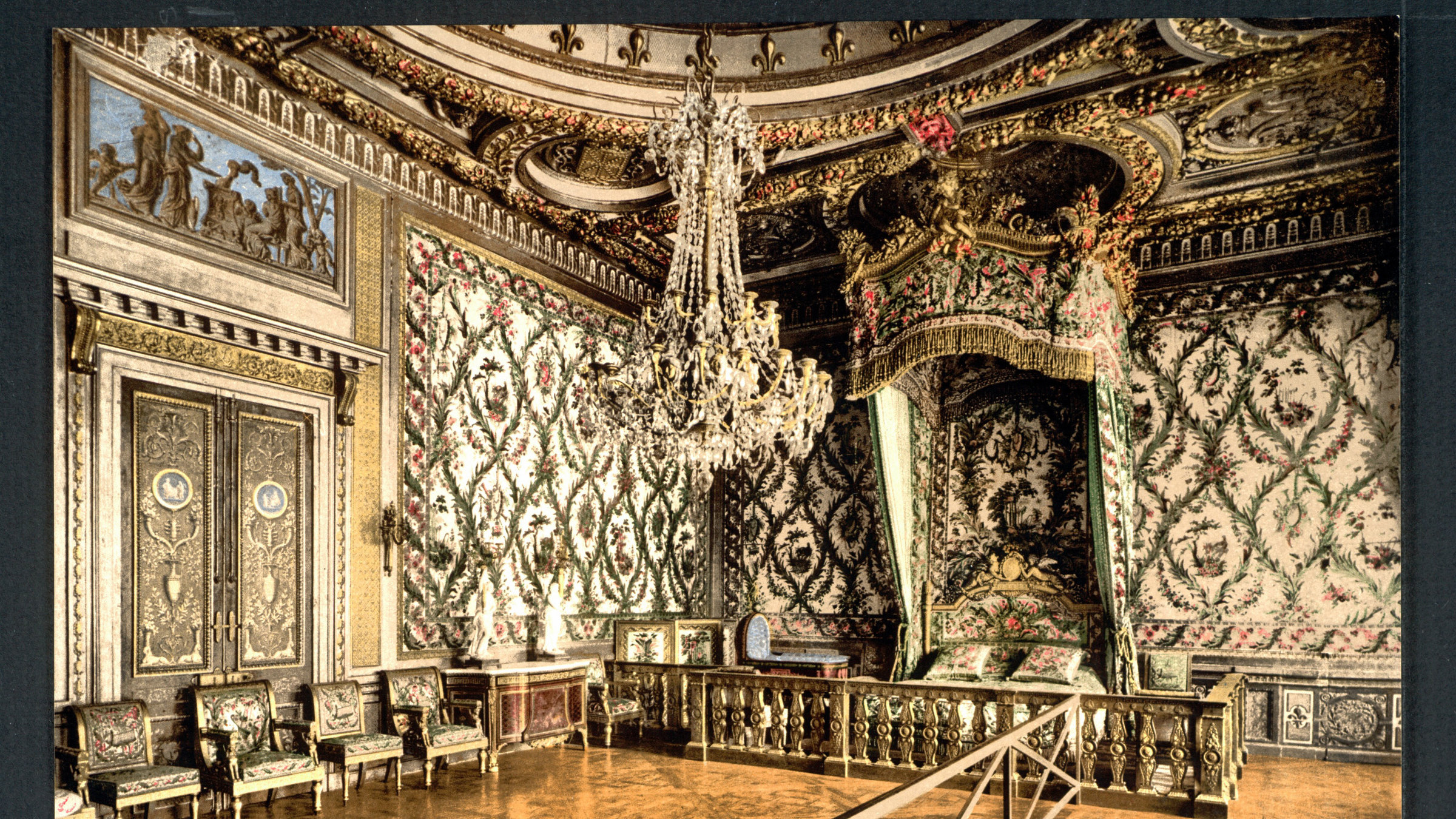 "So liebten die Habsburger - Zerbrochene Herzen": Schlafzimmer von Marie Antoinette, Fontainebleau Palast, Frankreich.