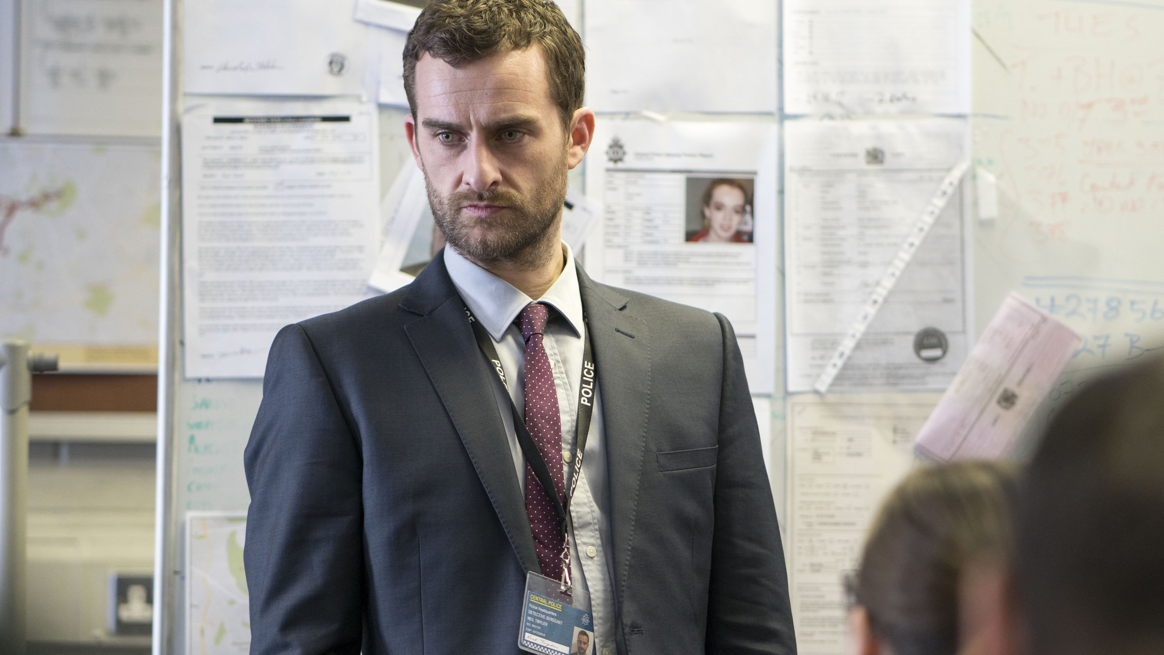 "Line of Duty - Lügennest": Nahaufnahme von Neil (Mark Stobbart) im Büro.