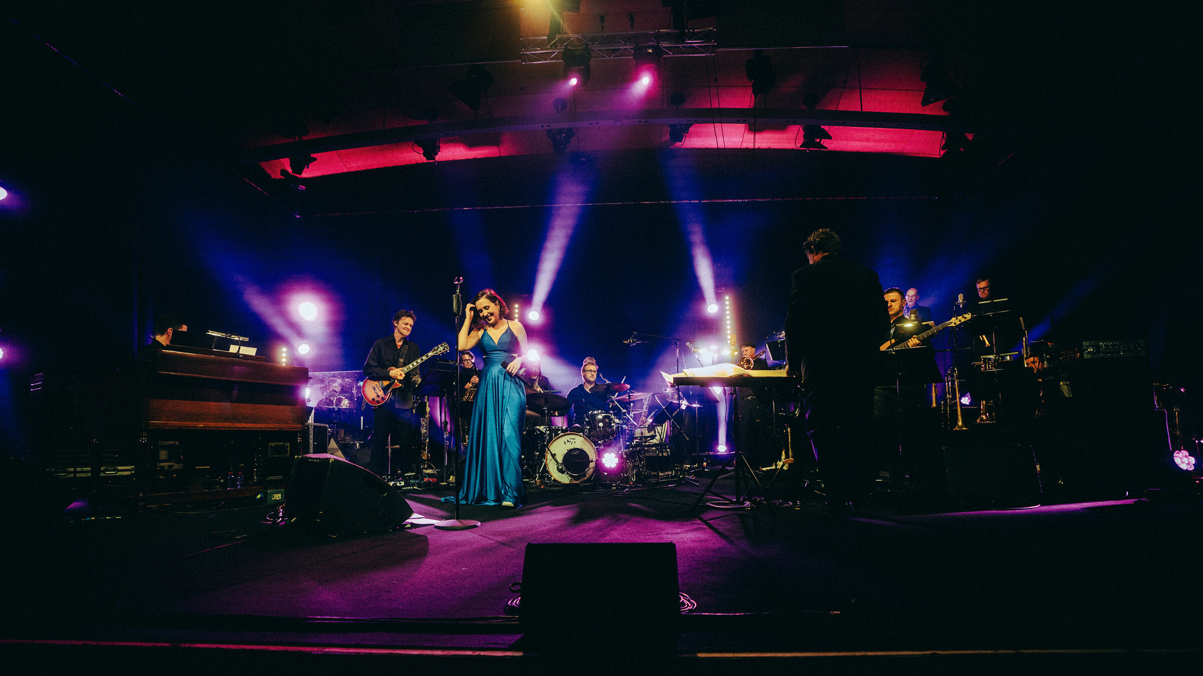 "hr-Bigband im Konzert: feat. Alice Merton": Alice Merton mit der hr-Bigband.