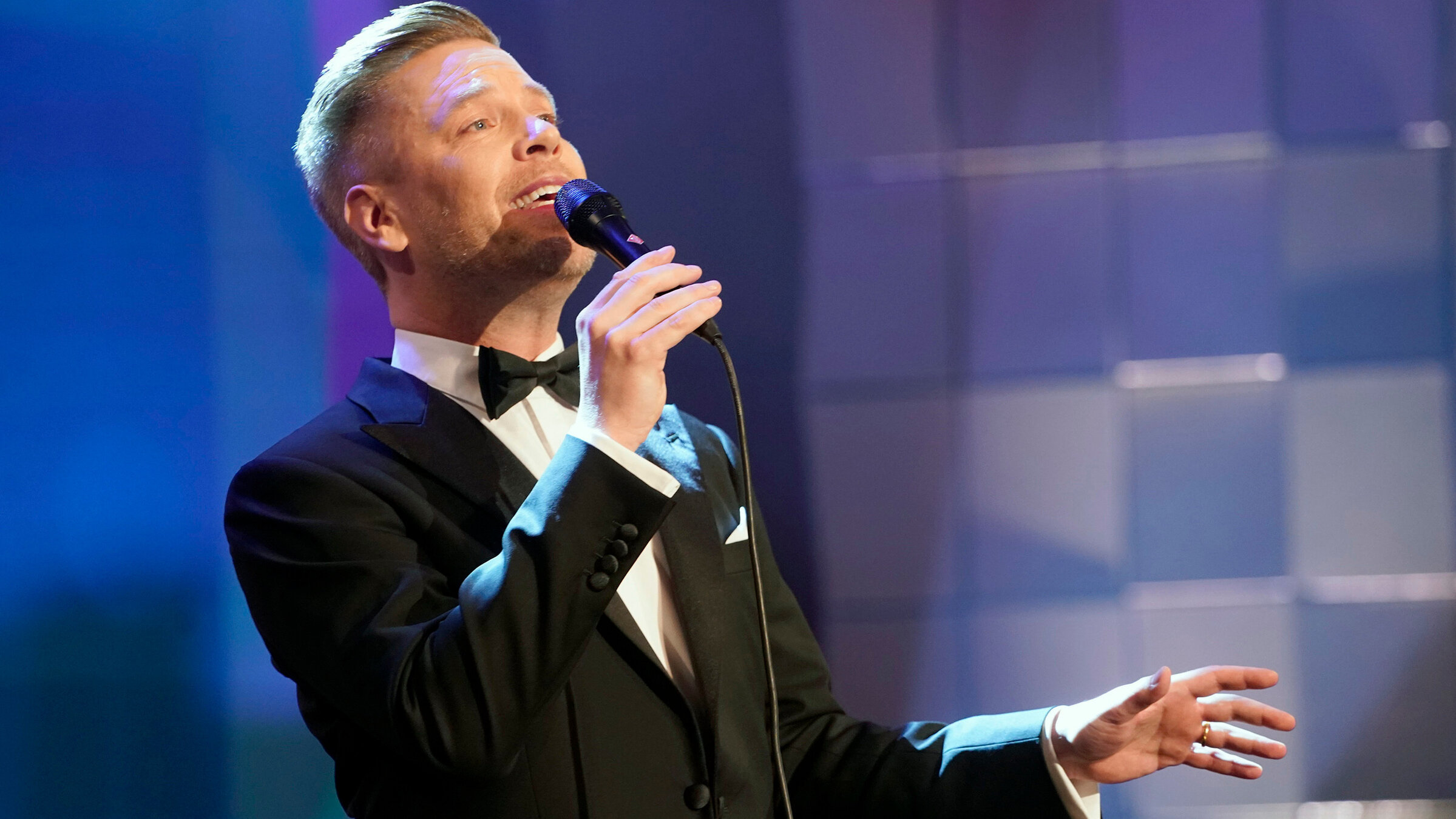 "Swinging Christmas mit Tom Gaebel": Musikeinlage von Tom Gaebel beim Deutschen Hörbuchpreis 2019