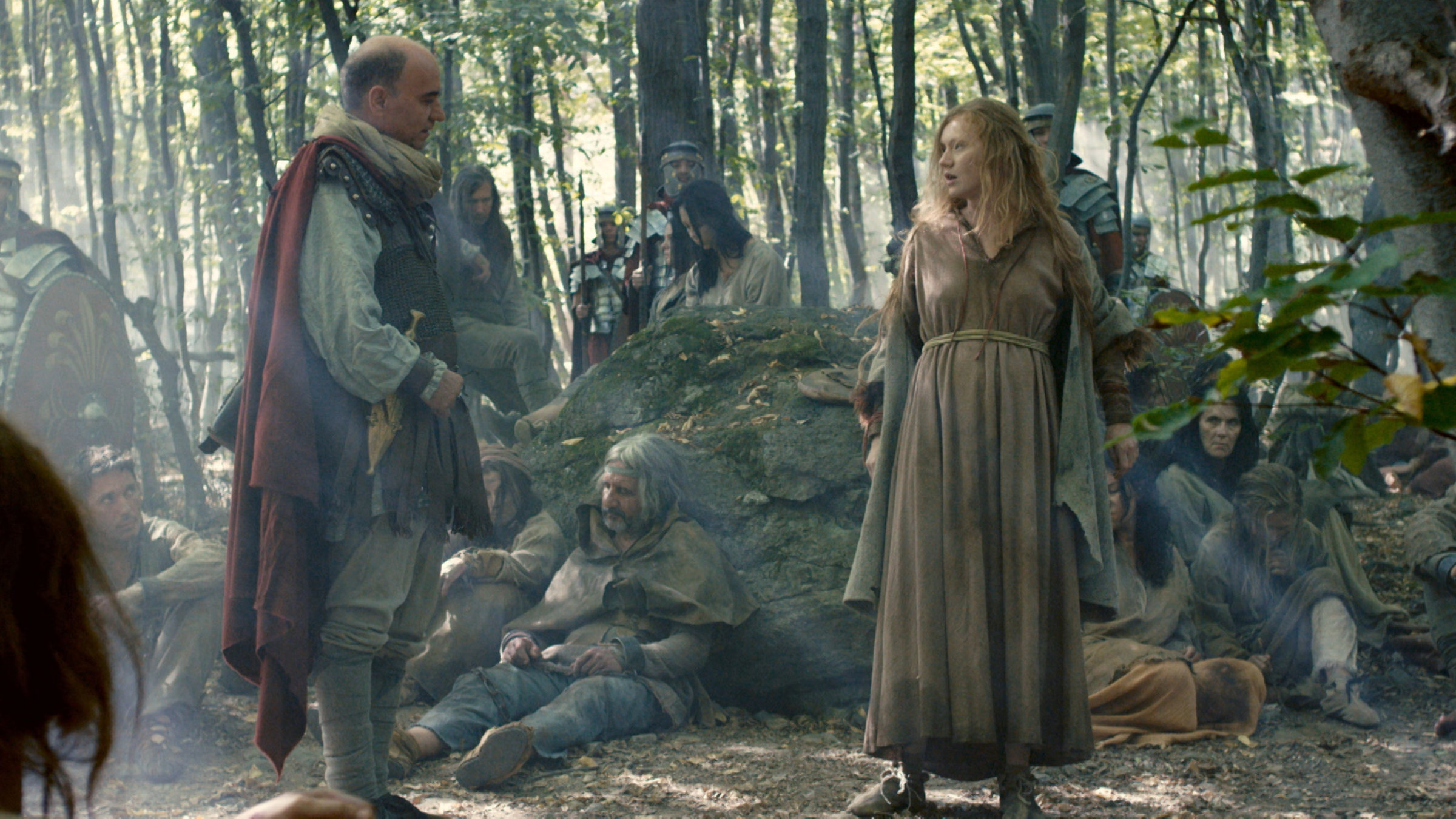 "Terra X - Rom am Rhein: Zentrum des Imperiums": Ausonius  (Georgi Kadurin) und Bissula (Gergana Pletinova) lernen sich während eines Feldzuges kennen.