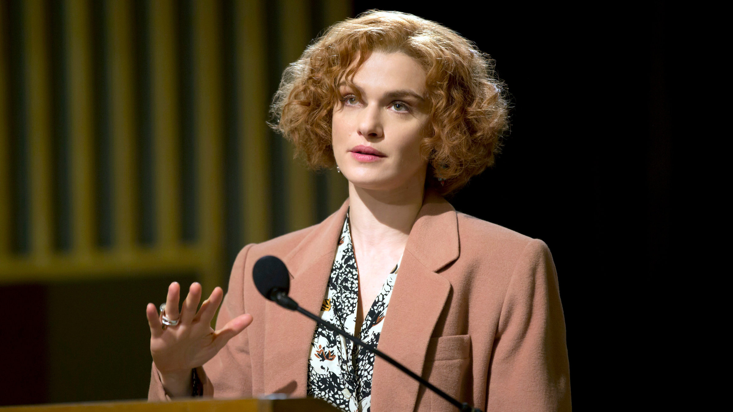 "Verleugnung": Die Professorin Deborah E. Lipstadt (Rachel Weisz) bezichtigt einen Holocaust-Leugner als Lügner.
