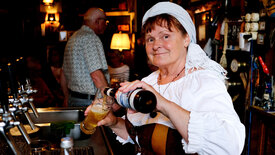 Die Nordreportage: Stralsunds Kultkneiperin Hanni