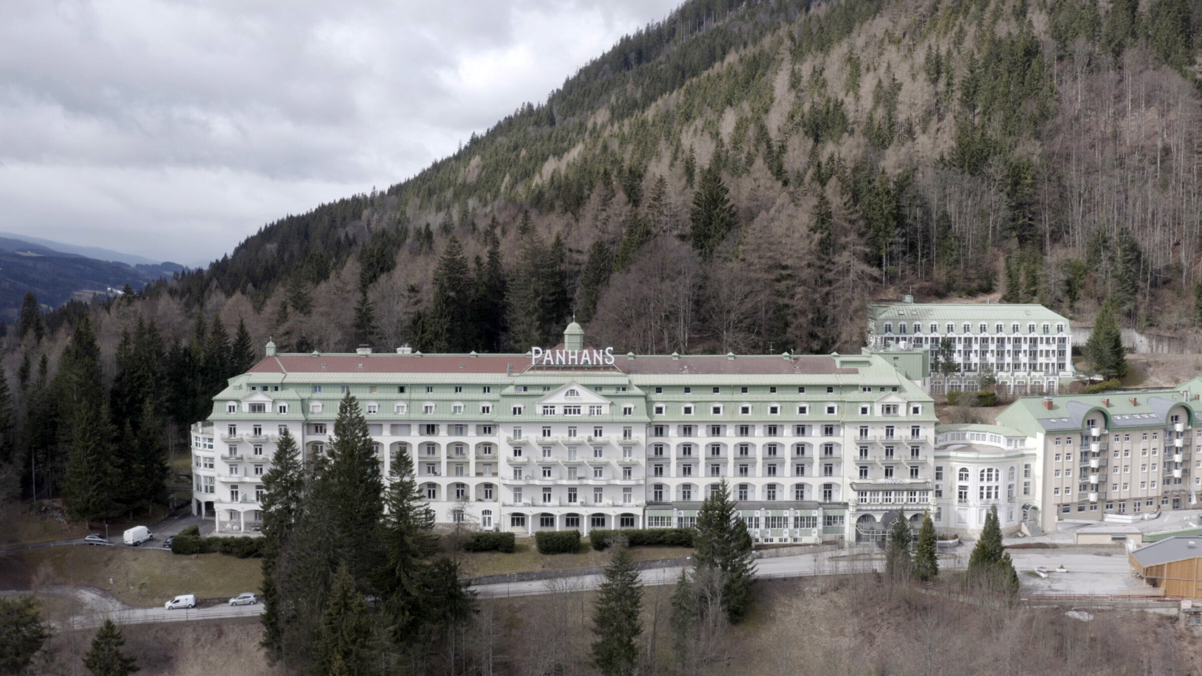 "Hochwiener Lifestyle - Der Semmering": Panhans Hotel.