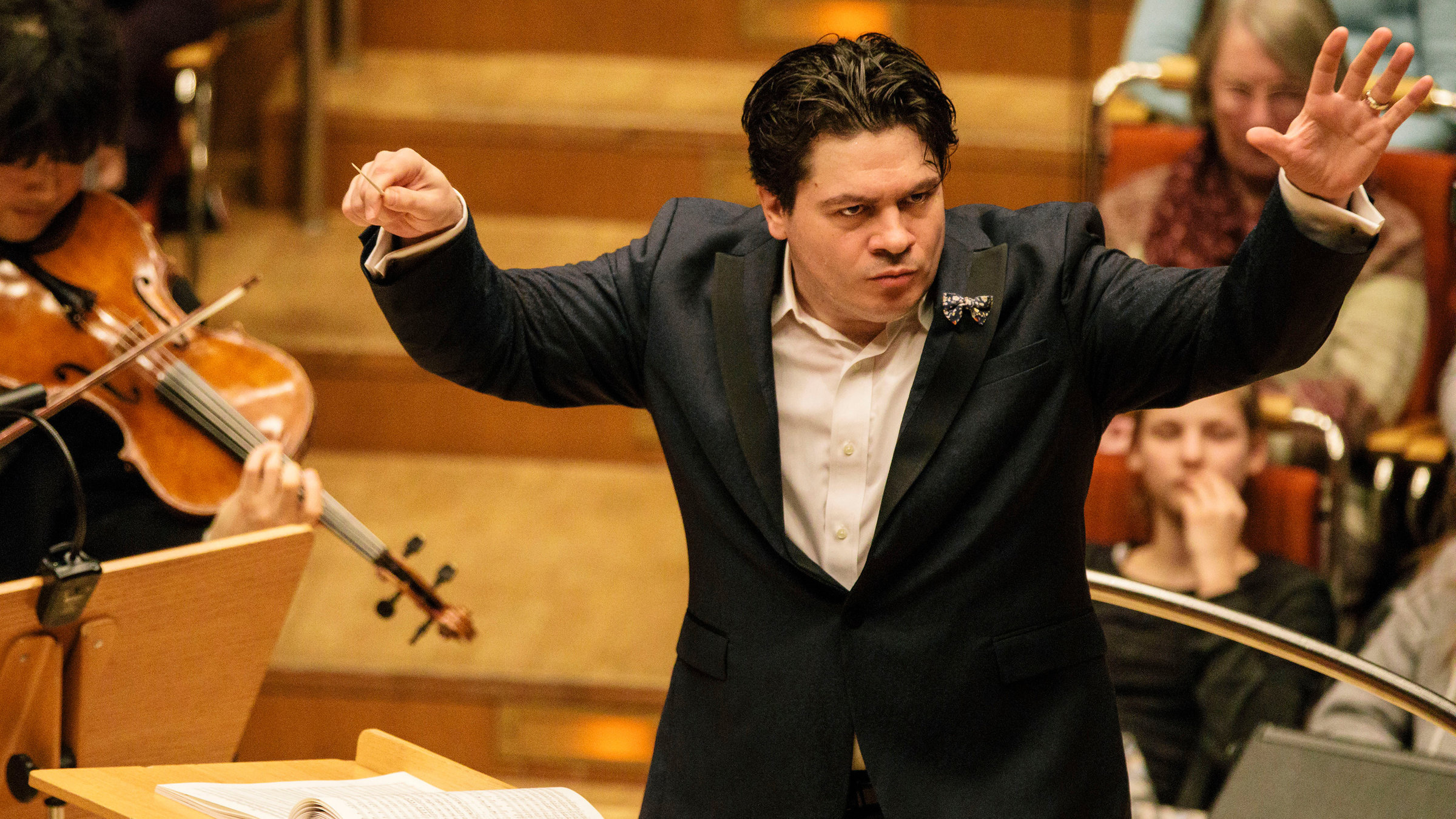 "Cristian Măcelaru dirigiert Dvořák und Rachmaninow": Cristian Măcelaru - Chefdirigent des WDR Sinfonieorchesters.