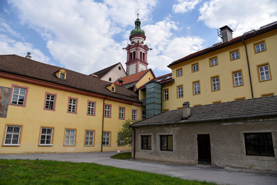 Die Osterglocken läuten -<br/>Von Klostergeheimnissen und kulinarischen Köstlichkeiten