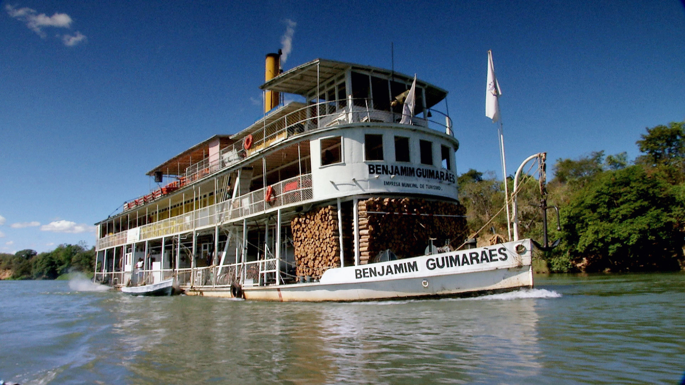"Mit Volldampf durch Brasilien" - Ein hundert Jahre alter Raddampfer auf dem Rio Sao Francisco.