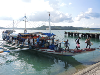 Fährpassagen: Mit Banca-Booten von Insel zu Insel