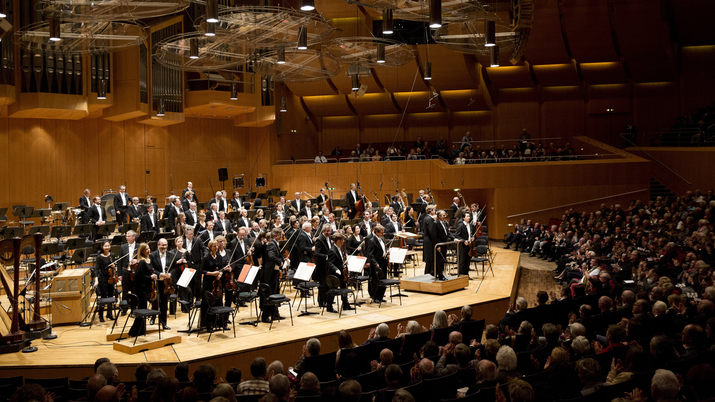 "Mariss Jansons dirigiert die "Alpensinfonie" von Richard Strauss": Chefdirigent Mariss Jansons und das Symphonieorchester des Bayerischen Rundfunk in der Philharmonie im Gasteig, München.
