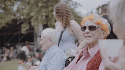 37°: Gemeinsam, laut und wild: Open Flair Festival