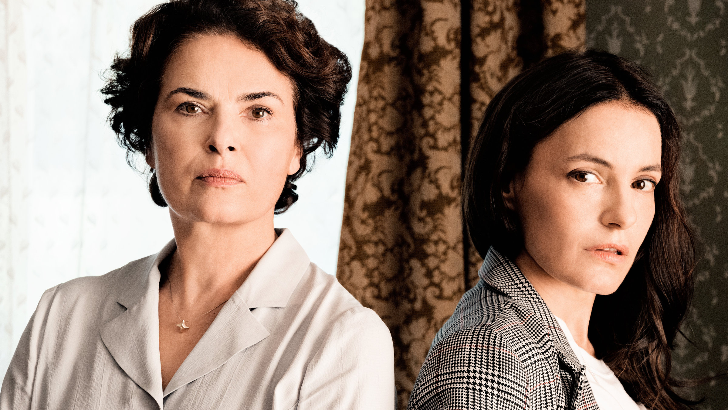 "Preis der Freiheit (1)": Nahaufnahme von Margot Spindler (Barbara Auer) und Ina Winter (Nicolette Krebitz).