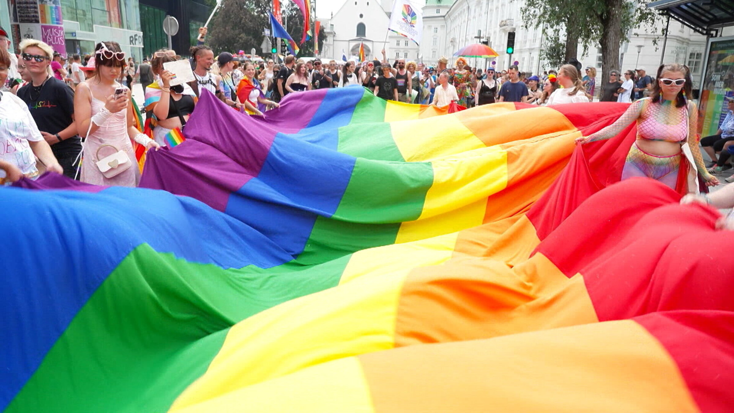 "Queeres Tirol - Wie bunt ist das Heilige Land?": Der Regenbogen ist das Zeichen der Community, er steht für Diversität.