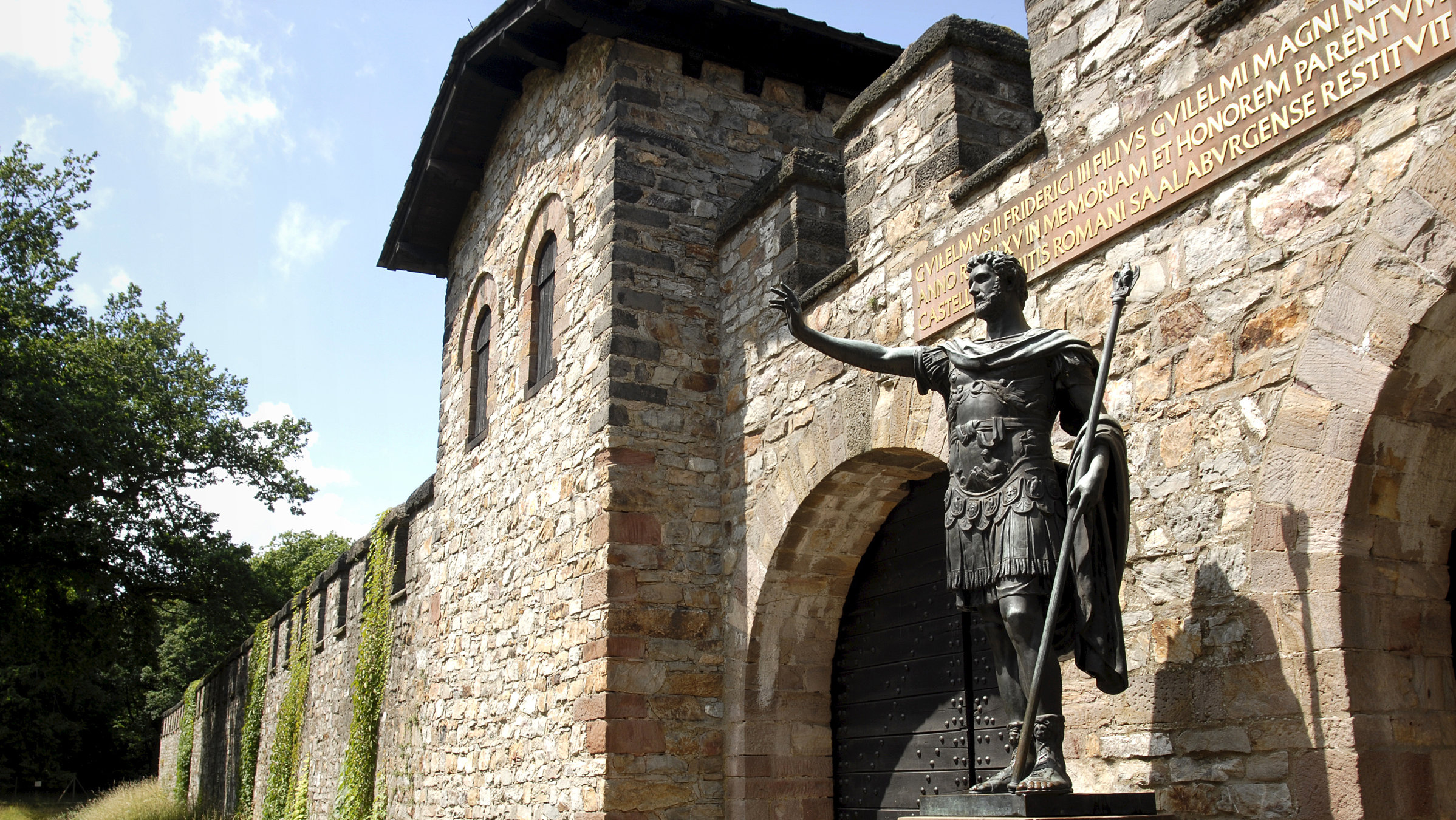 "Terra X: Der Limes (1) - Grenzwall gegen die Barbaren": Die Saalburg.