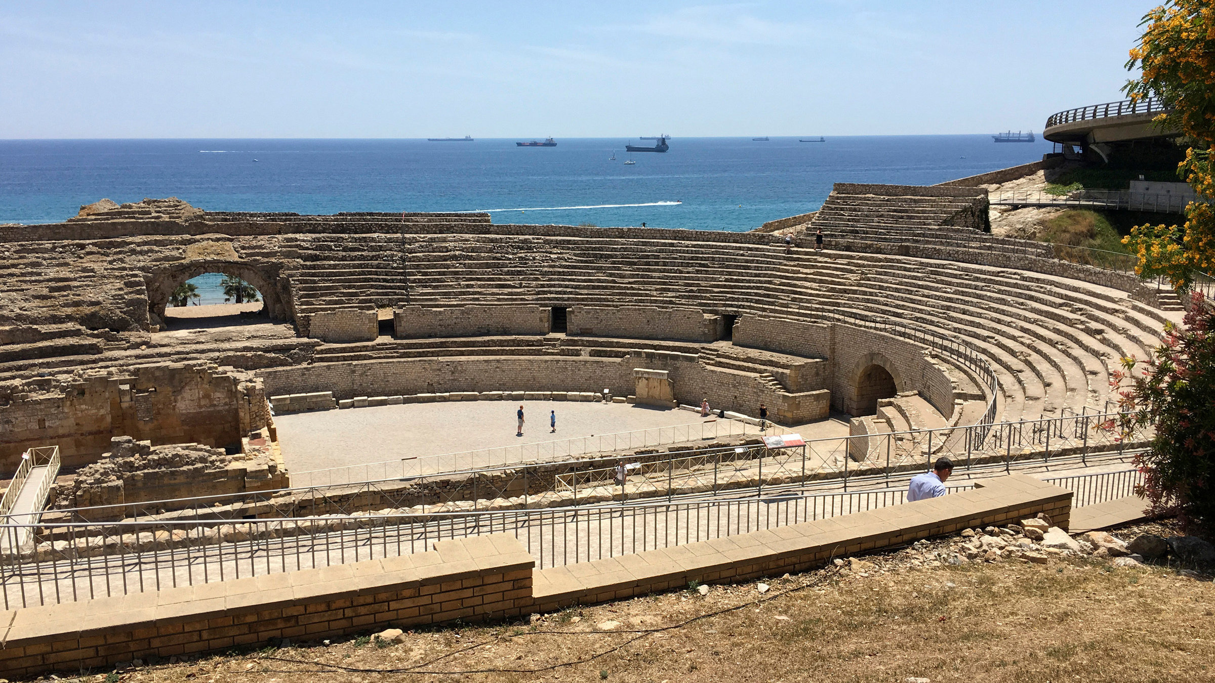 "Spaniens Goldküste": Blick auf das römische Amphitheater von Tarragona. Die Stadt hieß zur Römerzeit Tarraco und war Hauptstadt der römischen Provinz Hispania citerior.