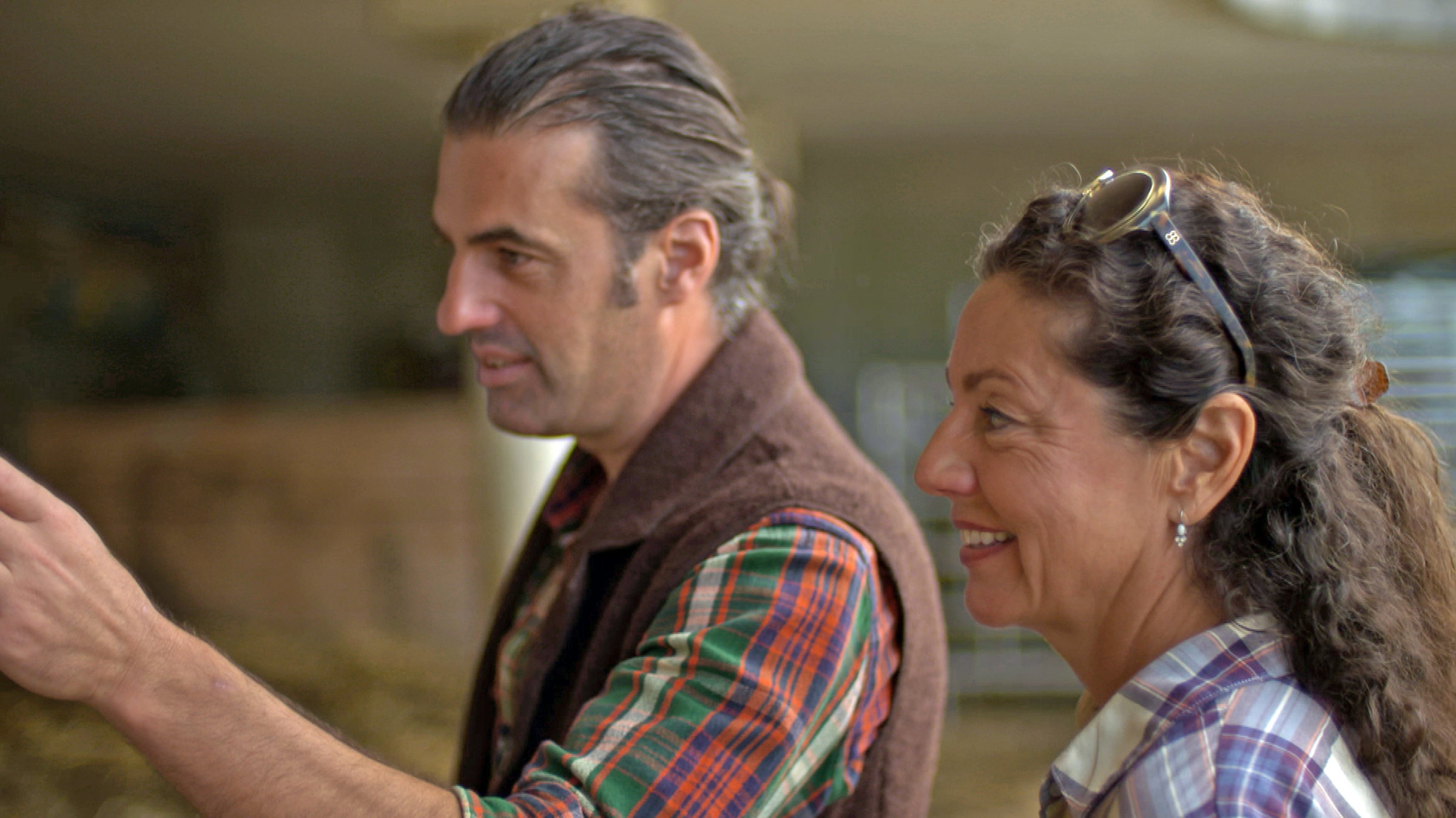 "Schlachten auf dem Hof - Der erfolgreiche Kampf Schweizer Landwirte": Sie sind die Pioniere der Weidetštung in der Schweiz: Nils Müller und Claudia Wanger.
