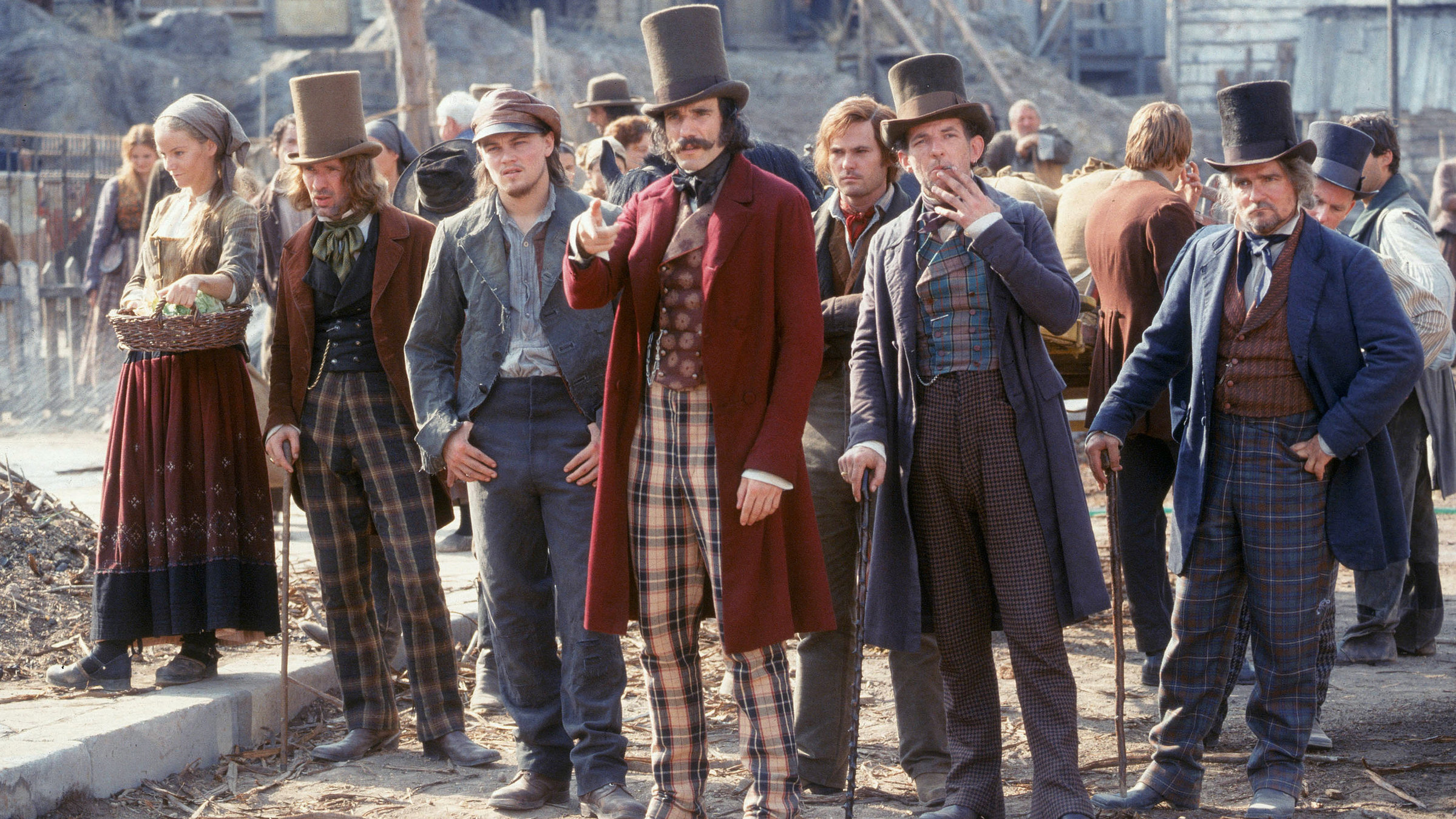 "Gangs of New York": Bill "the Butcher" Cuttin (Daniel Day-Lewis, Mitte) führt die Gang der „Natives“ an, zu der Amsterdam Vallon (Leonardo DiCaprio, Mitte li.) gehört.