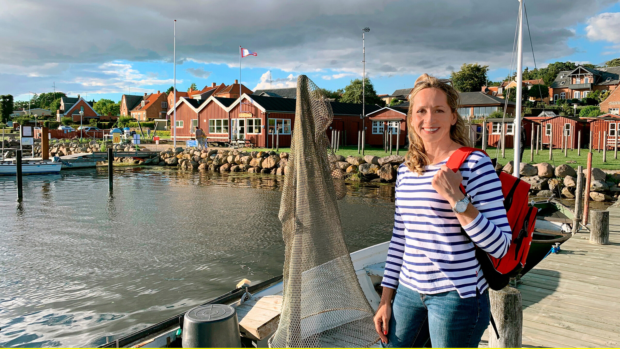 "Lolland - Dänemarks südlichste Insel": Die typisch roten Holzhäuser findet Tamina Kallert auch im idyllischen Hafenstädtchen Nysted.
