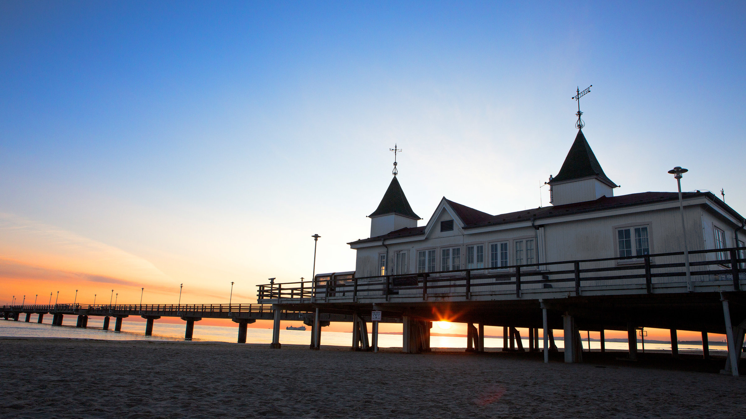 "Maritimes Erbe (2/6): Die deutsche Ostseeküste": Die Seebrücke in Ahlbeck ist ein Schmuckstück aus der Kaiserzeit.