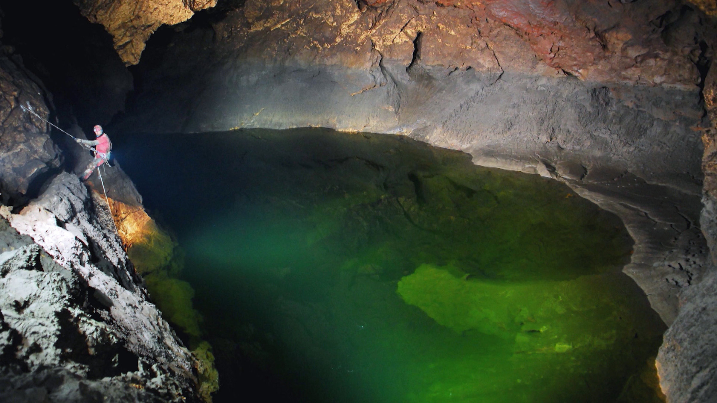 "Der unheimliche Untersberg": Höhlenforscher - Fürstenberg Quellenhöhle.