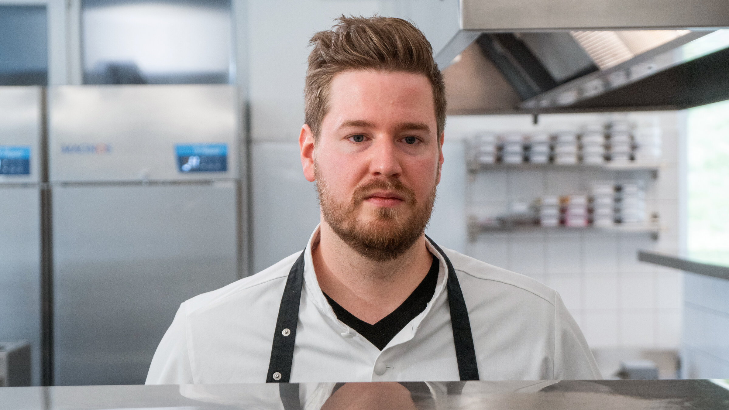 "Am Pass - Geschichten aus der Spitzenküche - Mit Niclas Nussbaumer, Schluchsee": Niclas Nussbaumer kocht in der Mühle am Schluchsee.