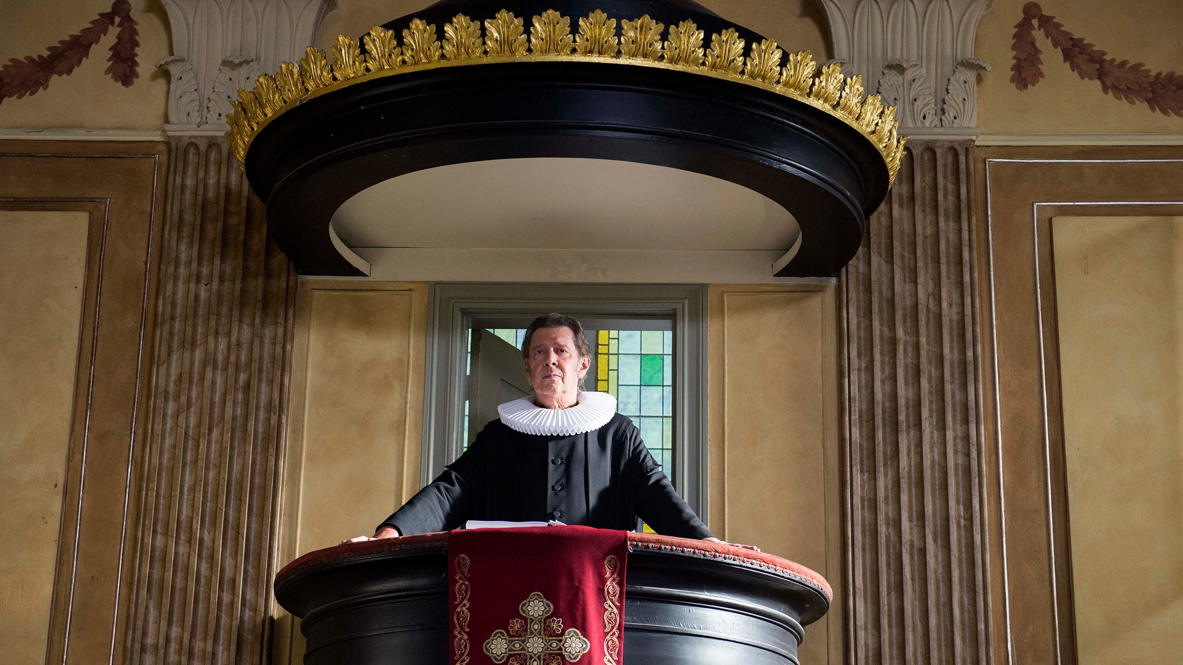 "Der Hafenpastor und das Blaue vom Himmel": Pastor Stefan Book (Jan Fedder) predigt von der Liebe.