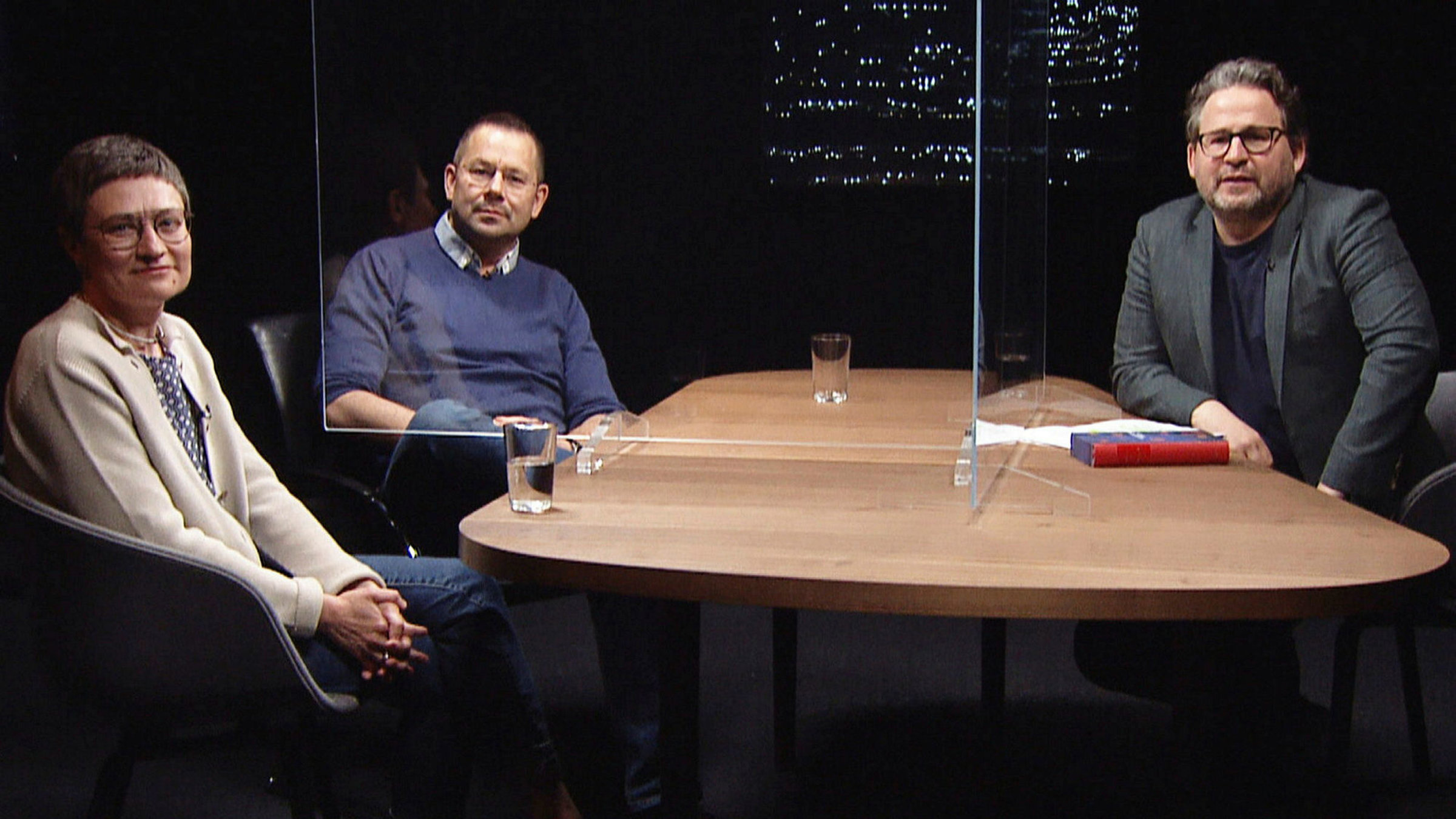 "Mut zur Dissidenz – Leben im Widerstand": Olga Shparaga, Marko Martin und Moderator Wolfram Eilenberger