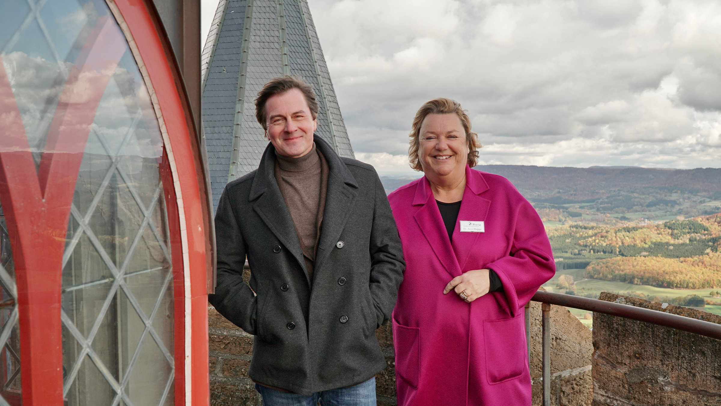 "Weihnachten in den 70ern - Lametta und lange Haare": Anja und Thomas Hoppe. Sie ist Managerin der Burg Hohenzollern, er Archäologe beim Landesmuseum Württemberg.