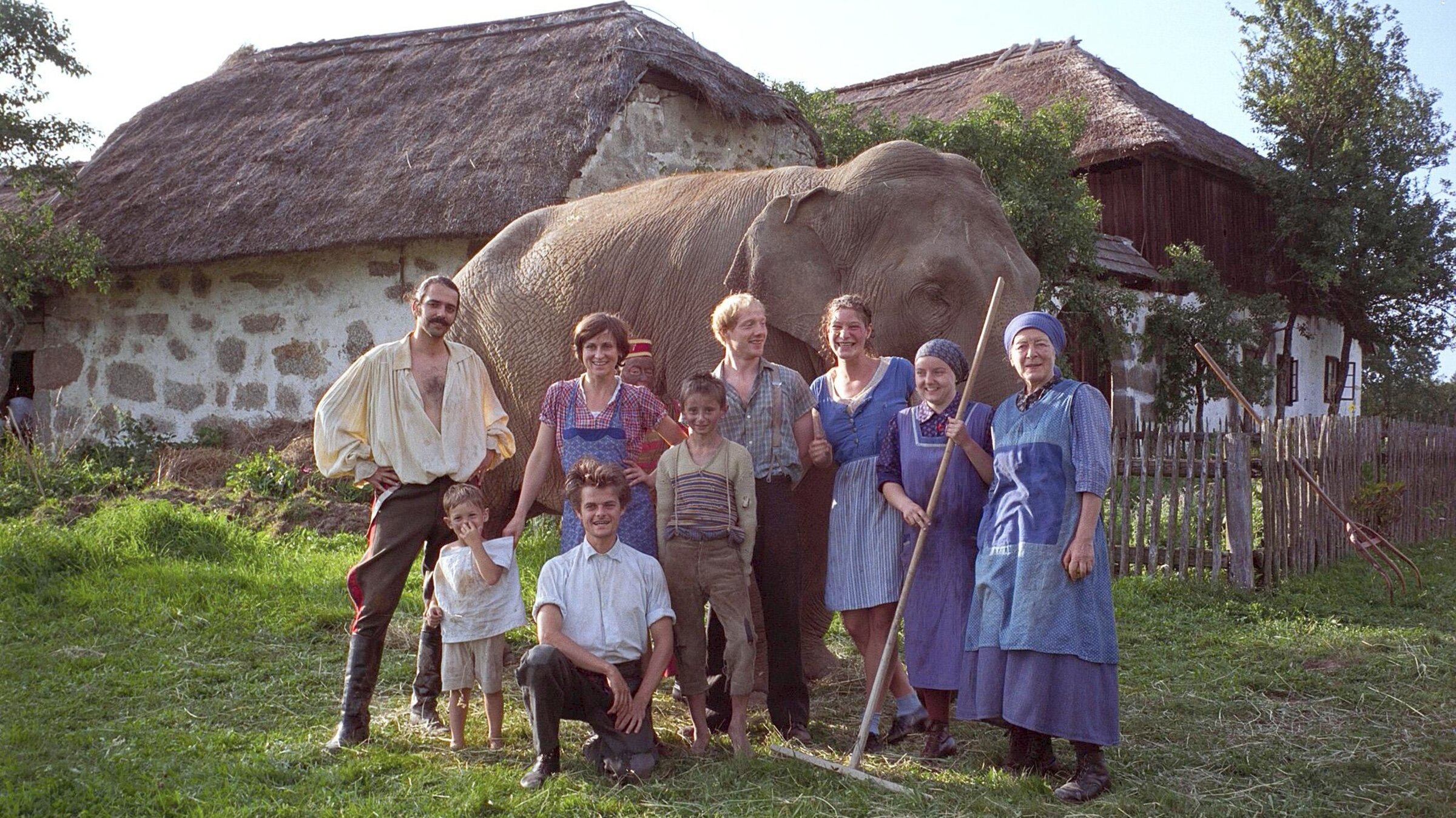 Michael Kreiner (Elefantenwärter), Angela Meyer (Elefantenwärterin), Sophie Rois (Emmy), Simon Schwarz (Lukas), Christoph Gusenbauer (Hirtenbub), Susanne Silverio (Lisbeth), Lars Rudolph (Severin), Kirstin Schwab (Liesl), Julia Gschnitzer (alte Nane).